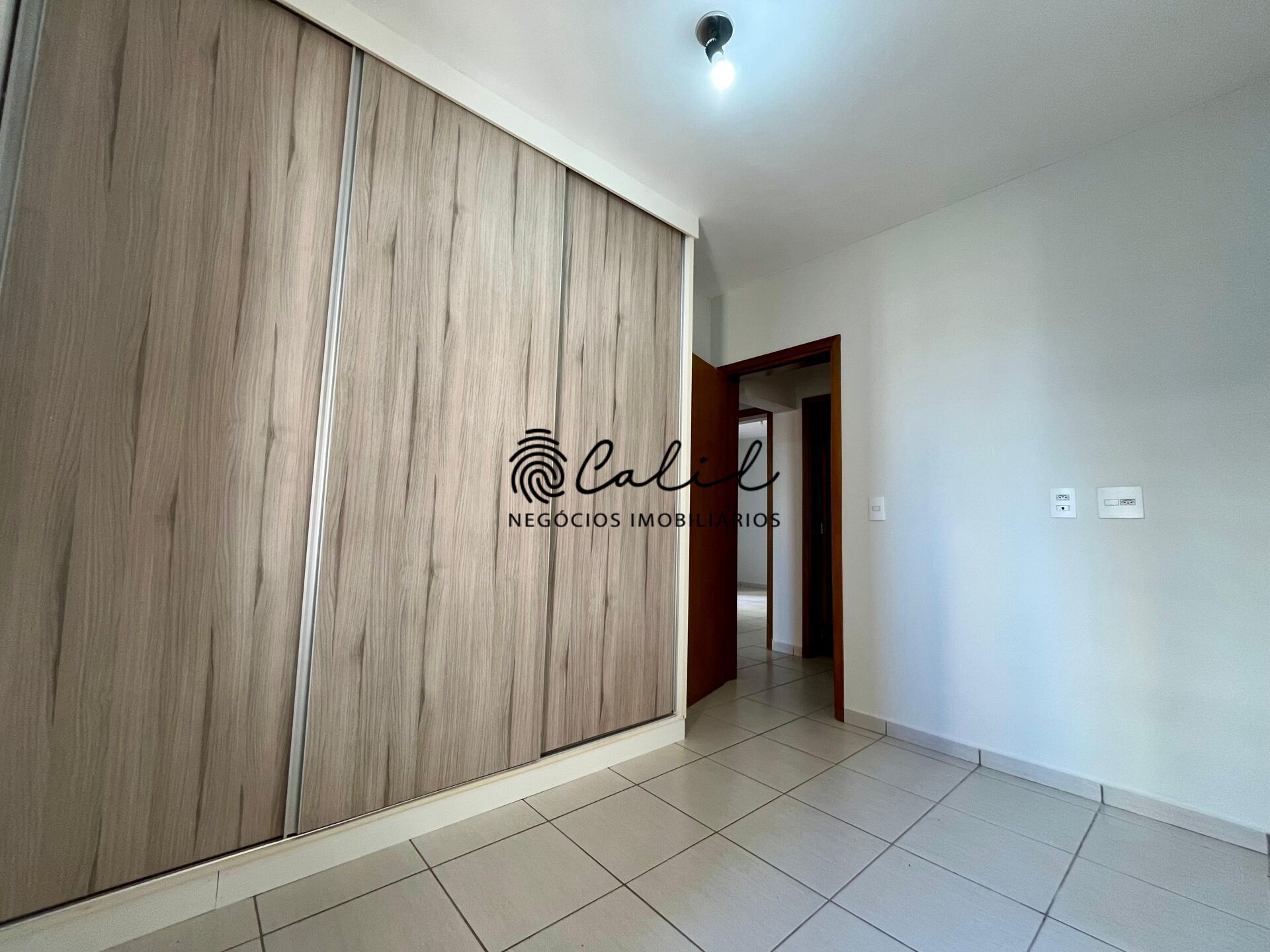 Apartamento para alugar com 3 quartos, 112m² - Foto 12
