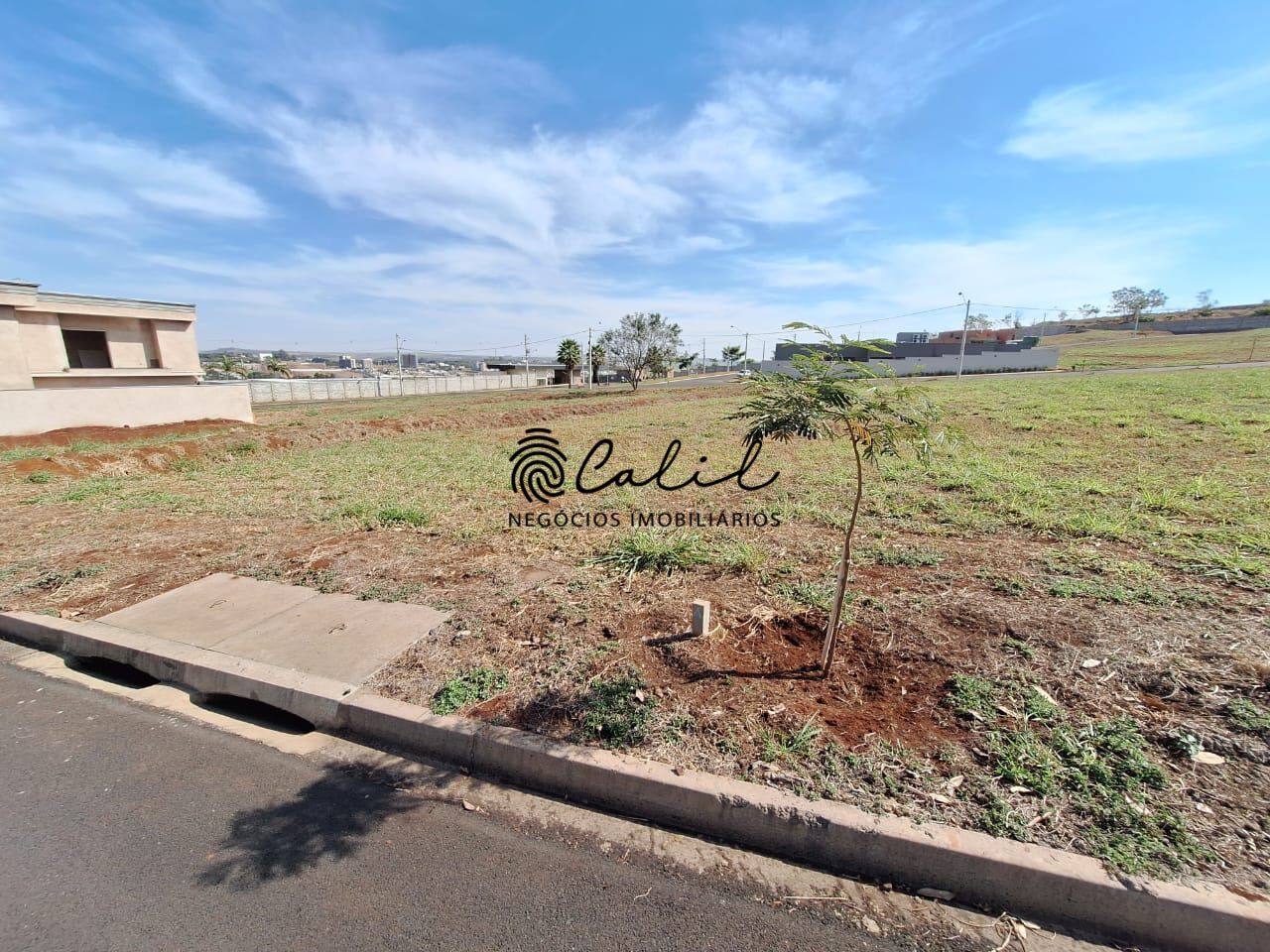 Terreno, 251 m² - Foto 1