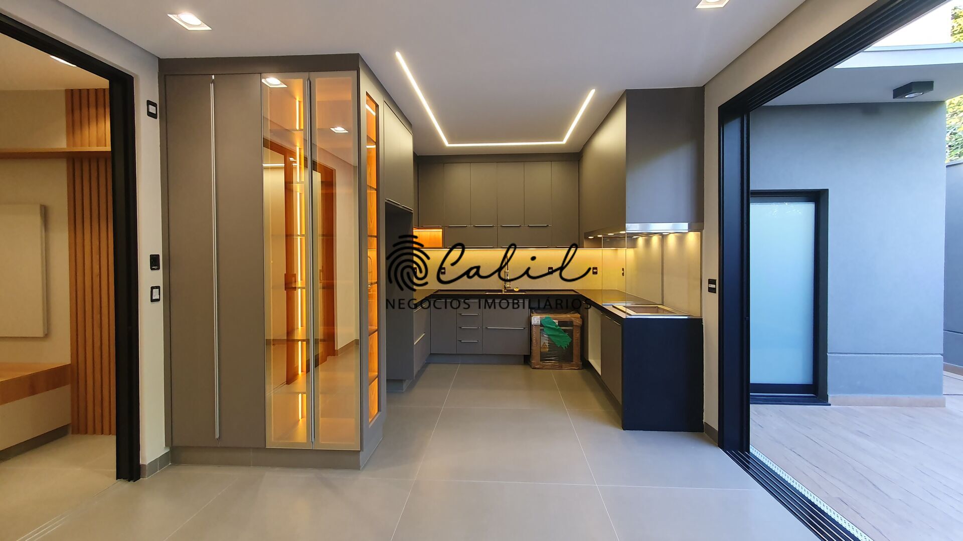 Casa de Condomínio à venda com 3 quartos, 149m² - Foto 1