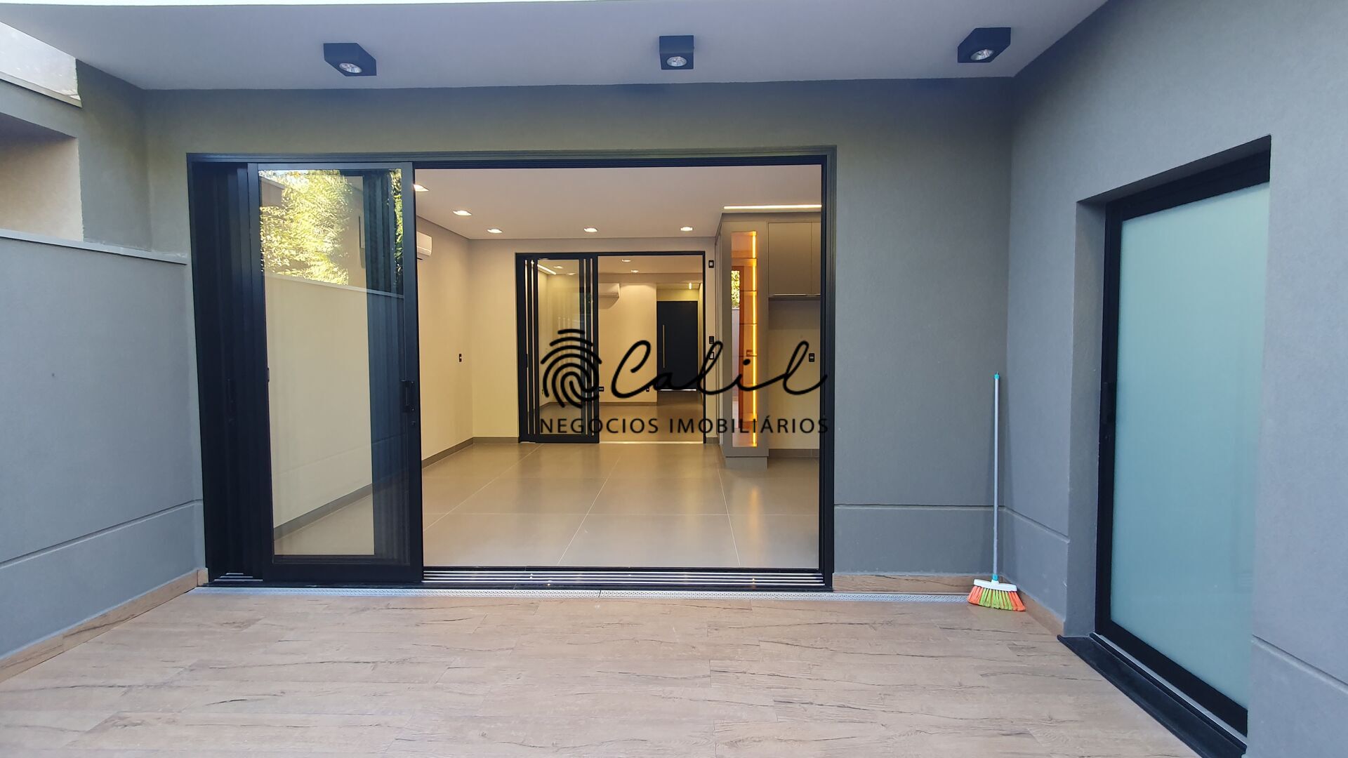 Casa de Condomínio à venda com 3 quartos, 149m² - Foto 2