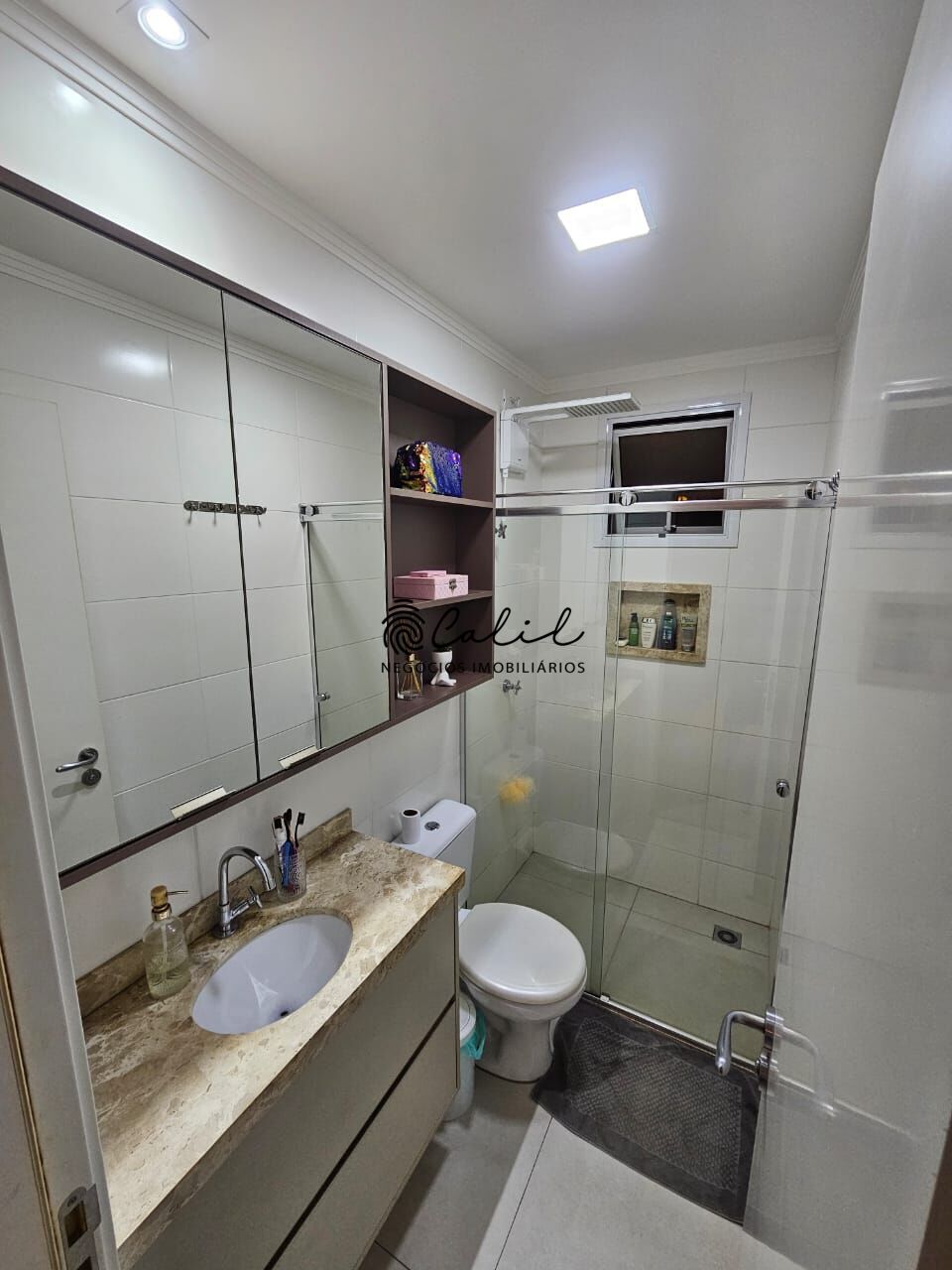 Apartamento à venda com 2 quartos, 67m² - Foto 10