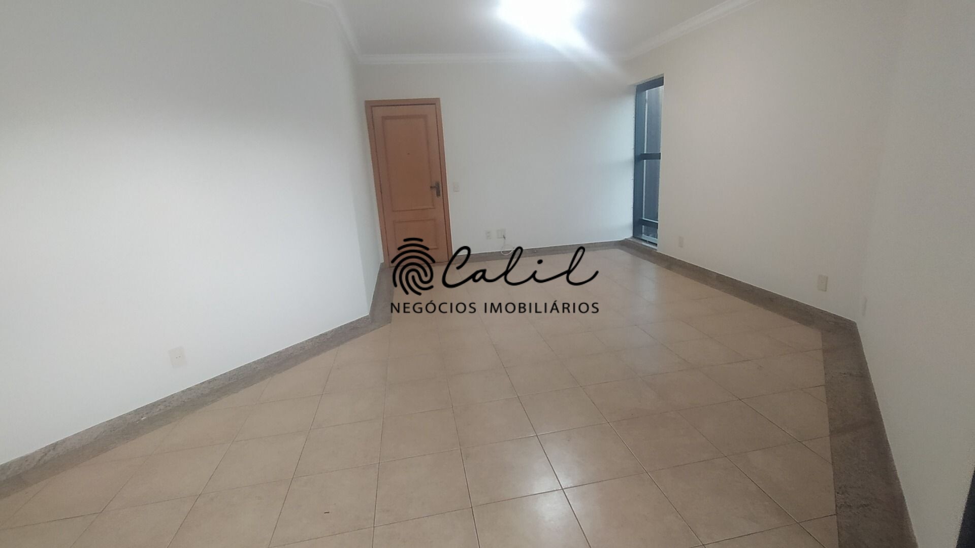 Apartamento à venda com 4 quartos, 156m² - Foto 1