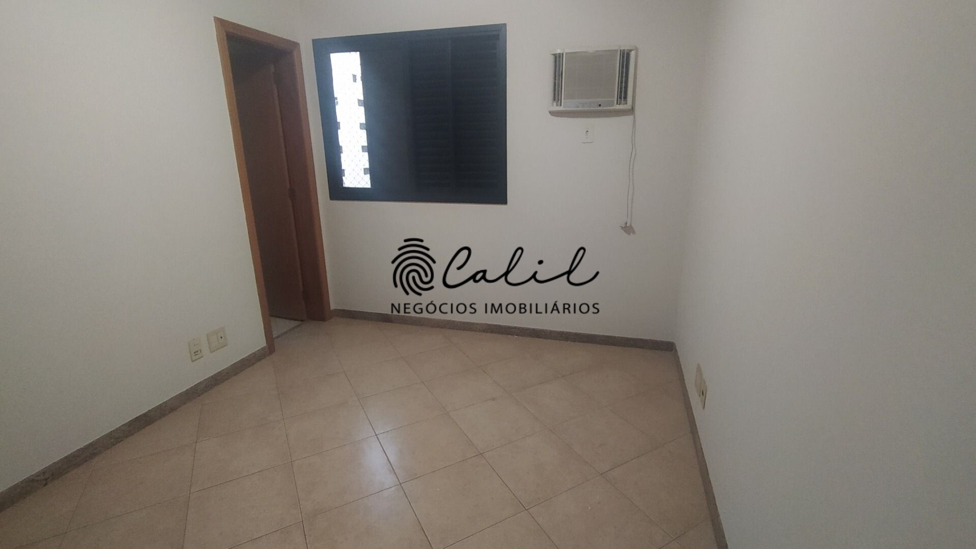 Apartamento à venda com 4 quartos, 156m² - Foto 6