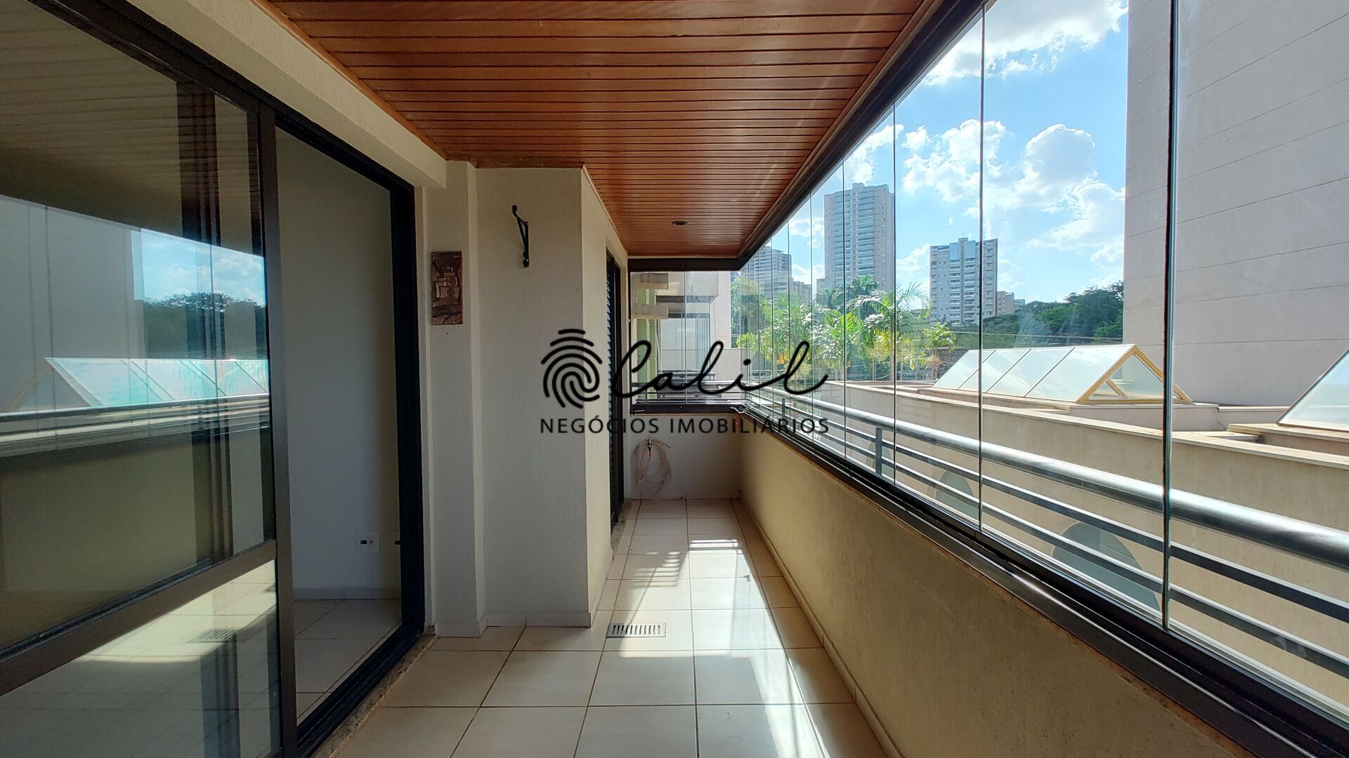 Apartamento, 3 quartos, 135 m² - Foto 2