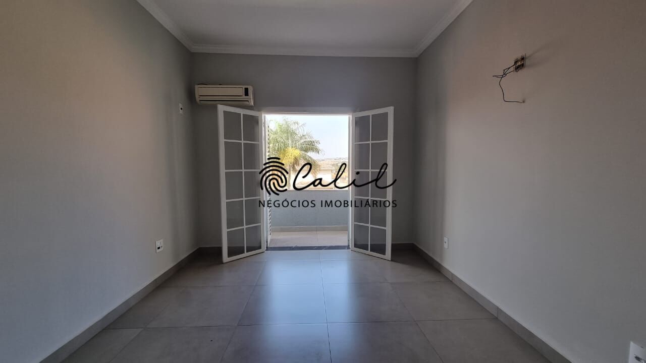 Casa à venda com 3 quartos, 366m² - Foto 10