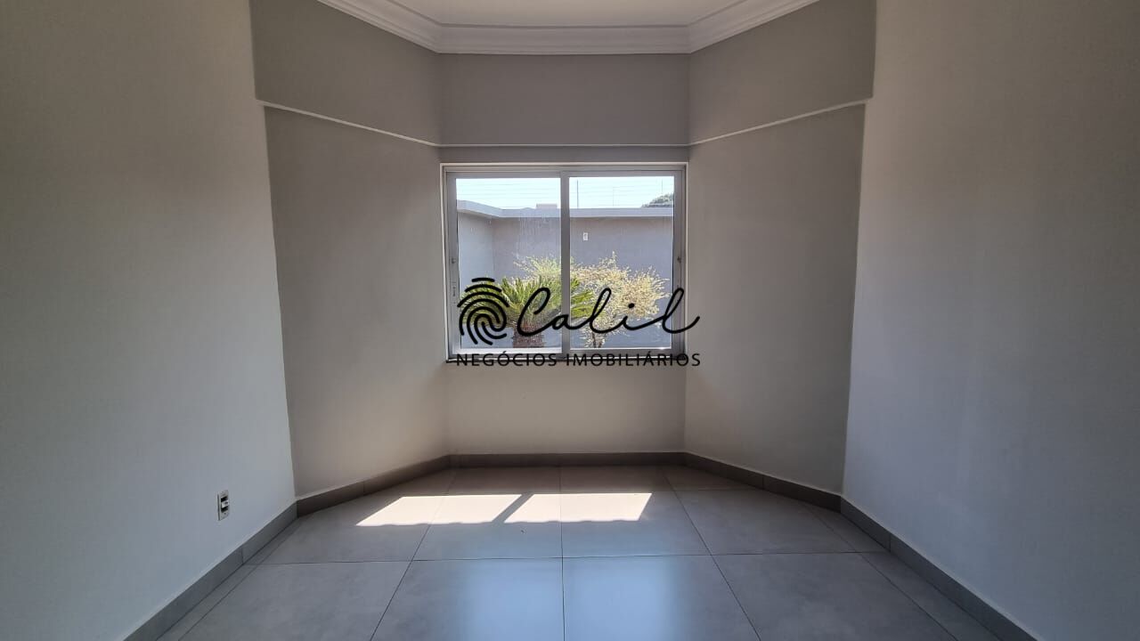 Casa à venda com 3 quartos, 366m² - Foto 18