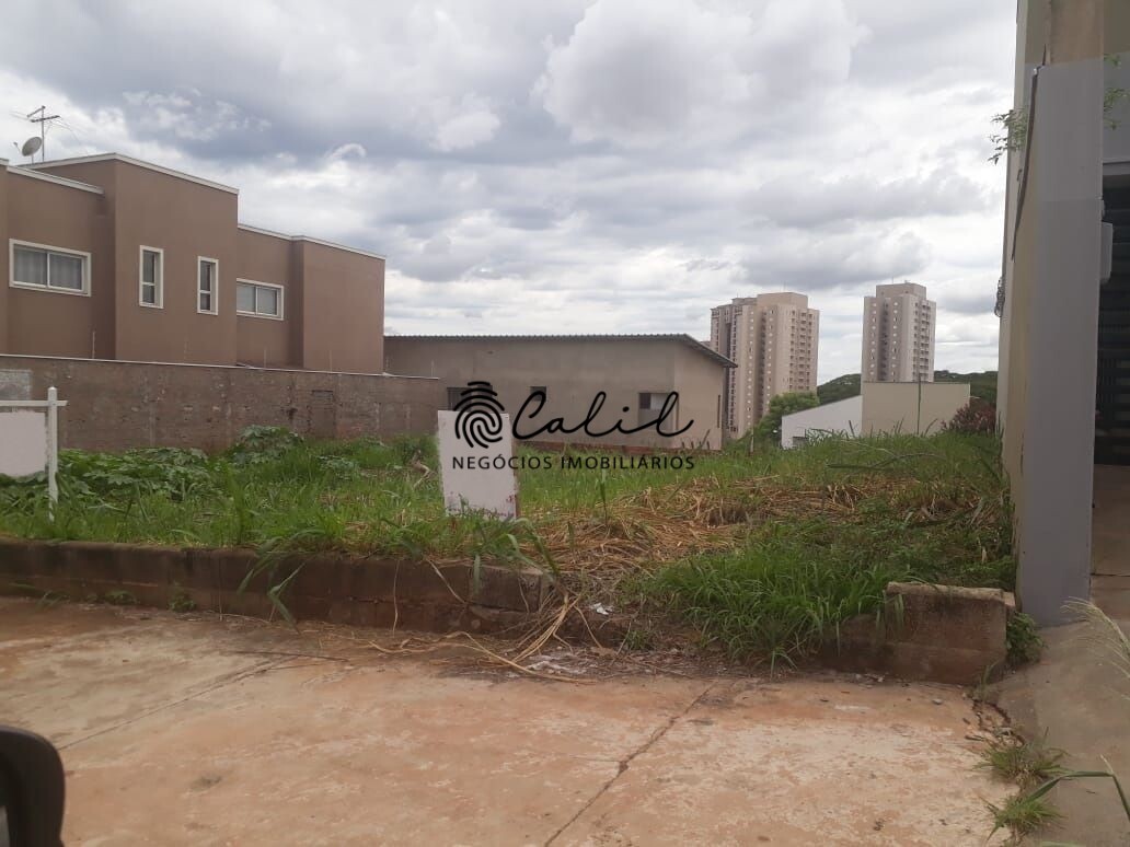 Terreno para alugar, 260m² - Foto 1
