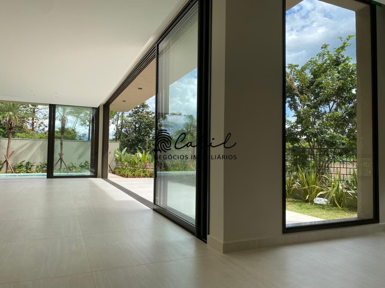 Casa de Condomínio à venda com 5 quartos, 452m² - Foto 6