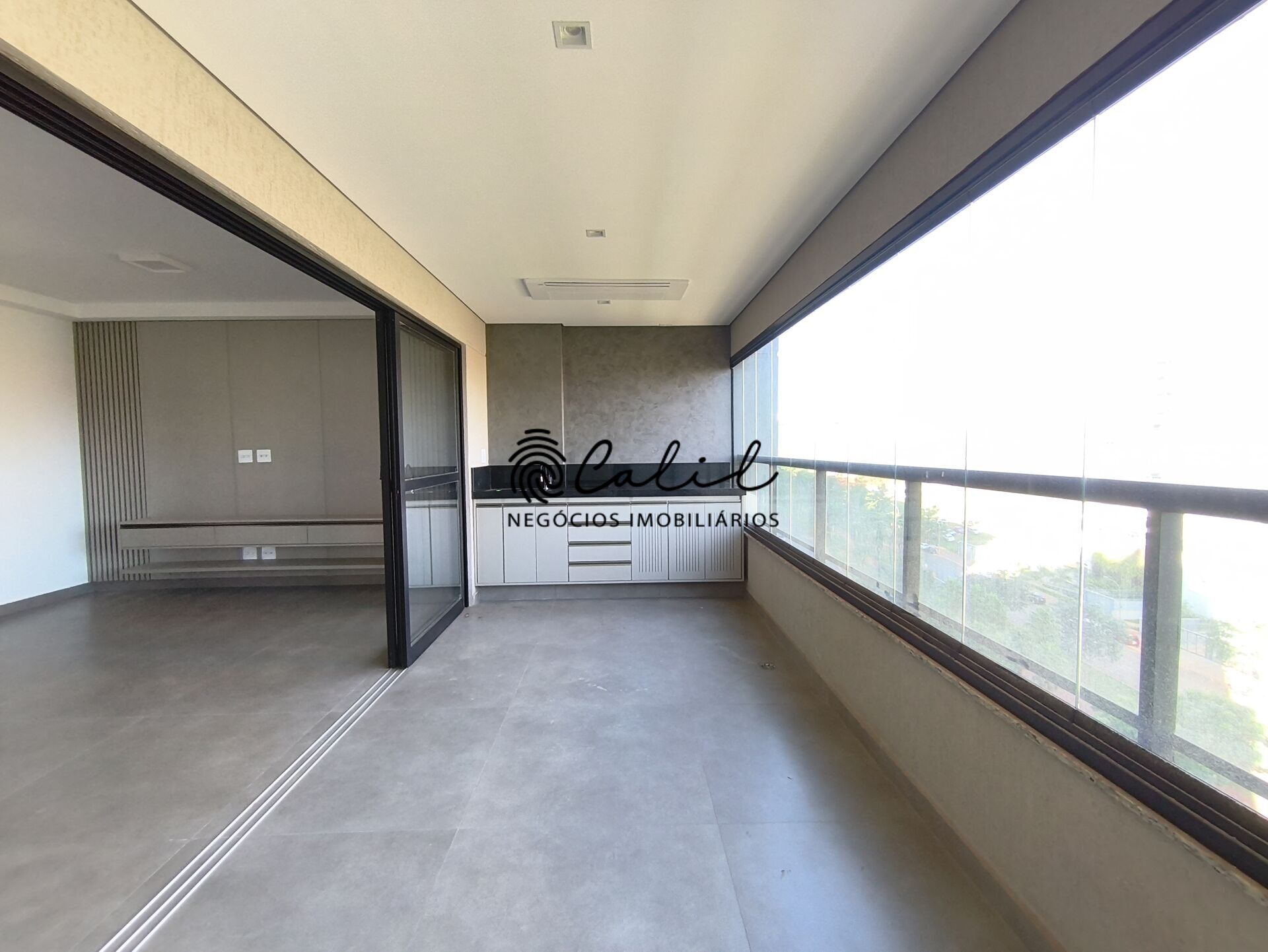 Apartamento para alugar com 4 quartos, 154m² - Foto 1