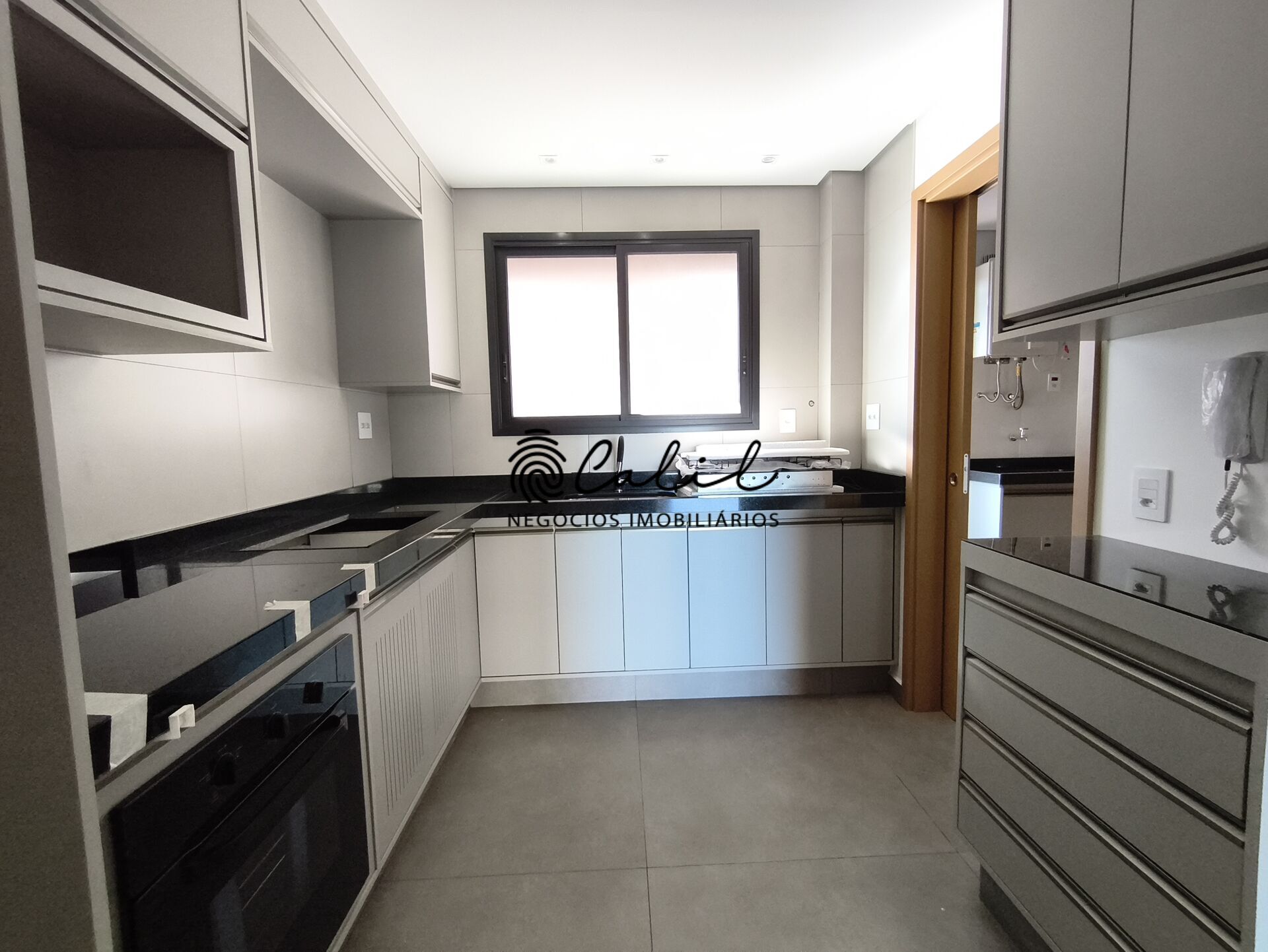 Apartamento para alugar com 4 quartos, 154m² - Foto 11