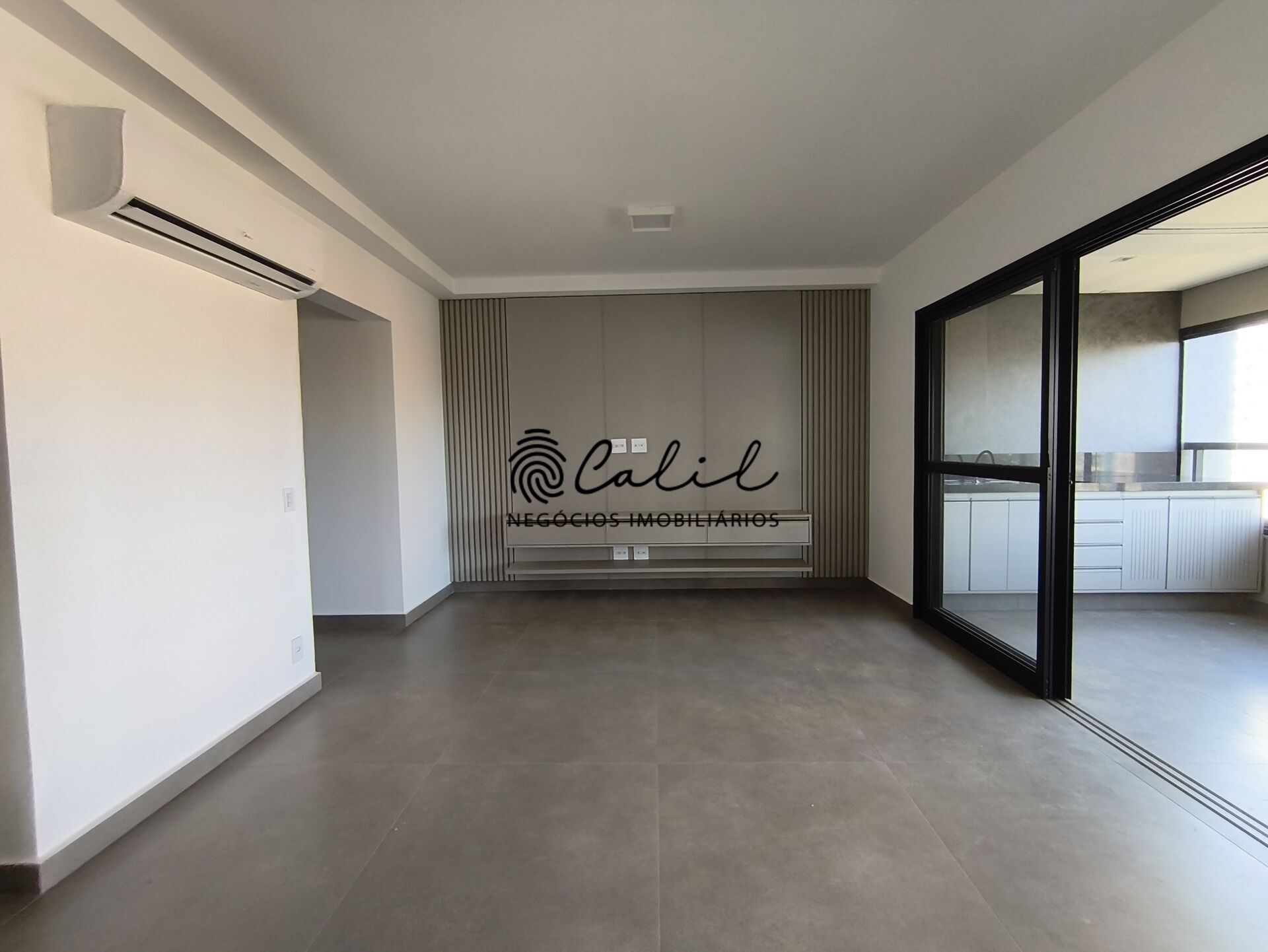 Apartamento para alugar com 4 quartos, 154m² - Foto 4