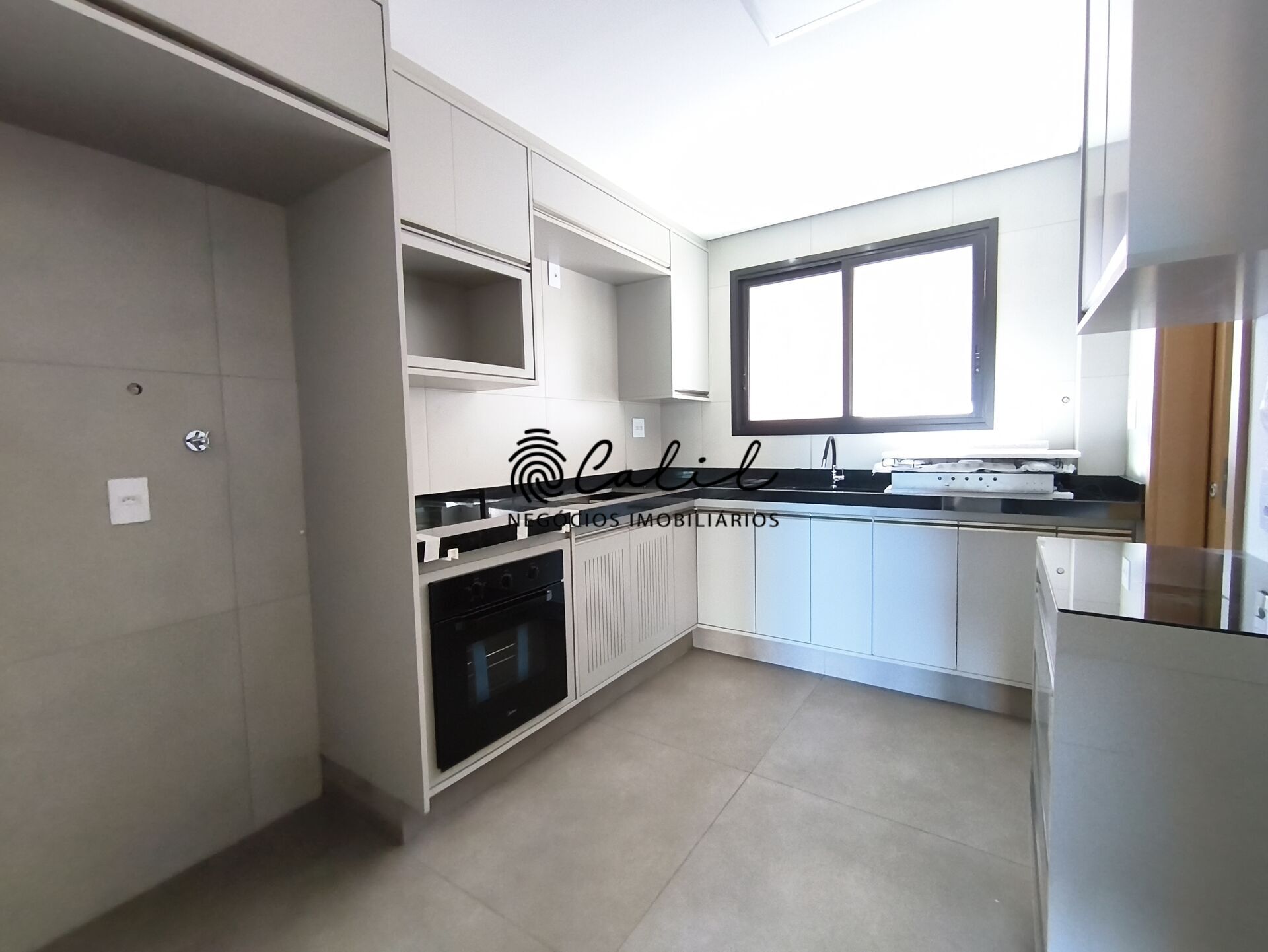 Apartamento para alugar com 4 quartos, 154m² - Foto 12