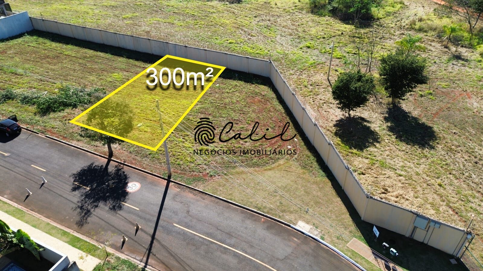 Terreno à venda, 300m² - Foto 1