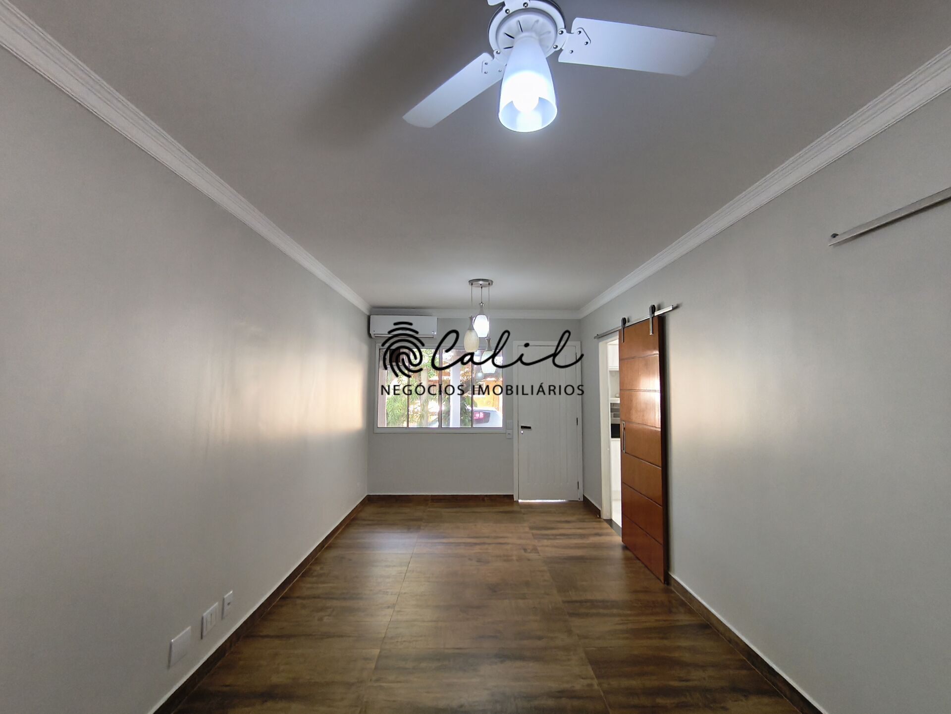 Casa de Condomínio à venda com 3 quartos, 150m² - Foto 2