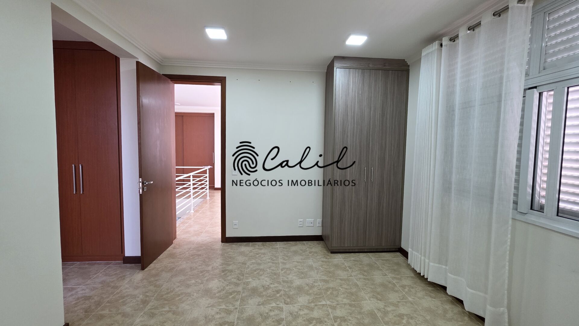 Casa à venda com 4 quartos, 390m² - Foto 18