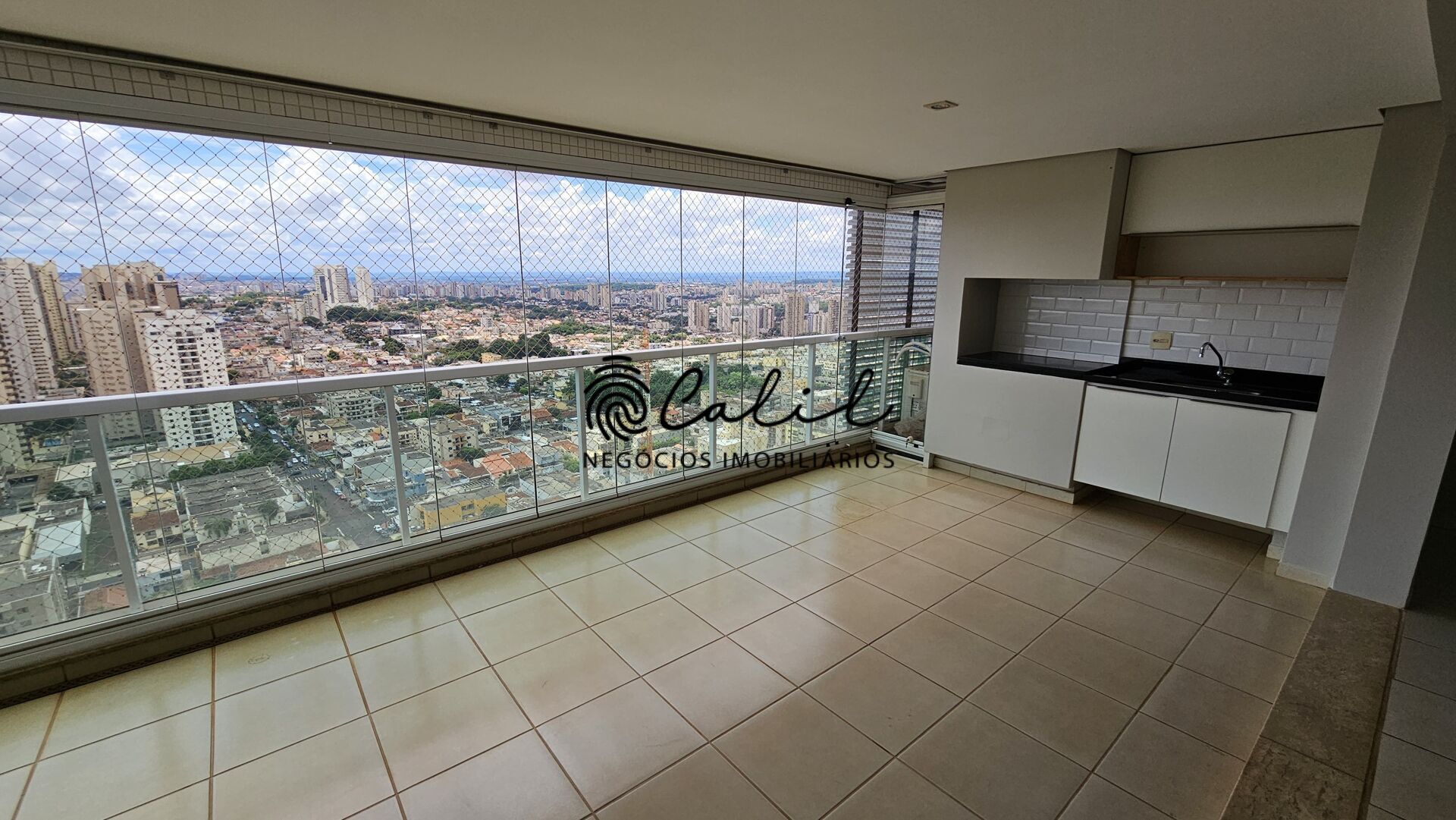 Apartamento para alugar com 3 quartos, 174m² - Foto 4