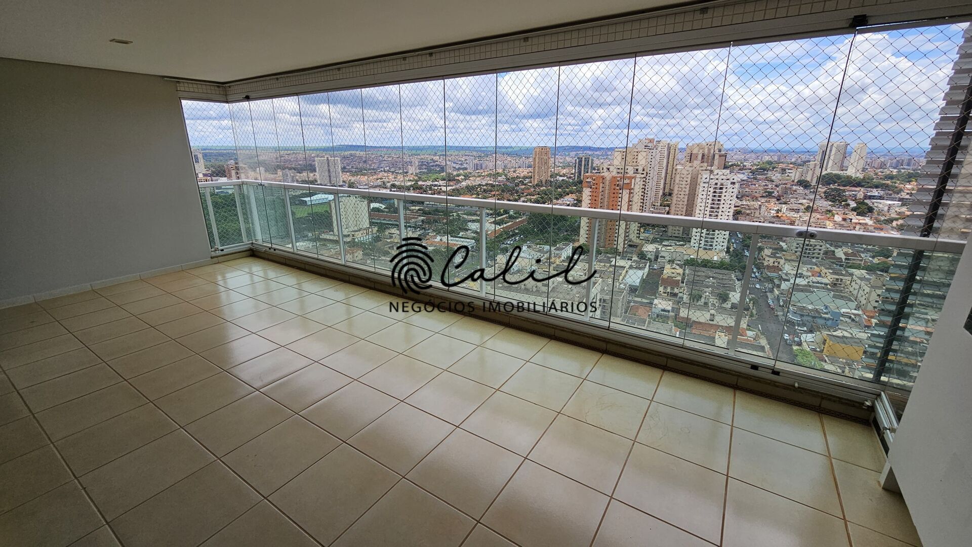 Apartamento para alugar com 3 quartos, 174m² - Foto 5