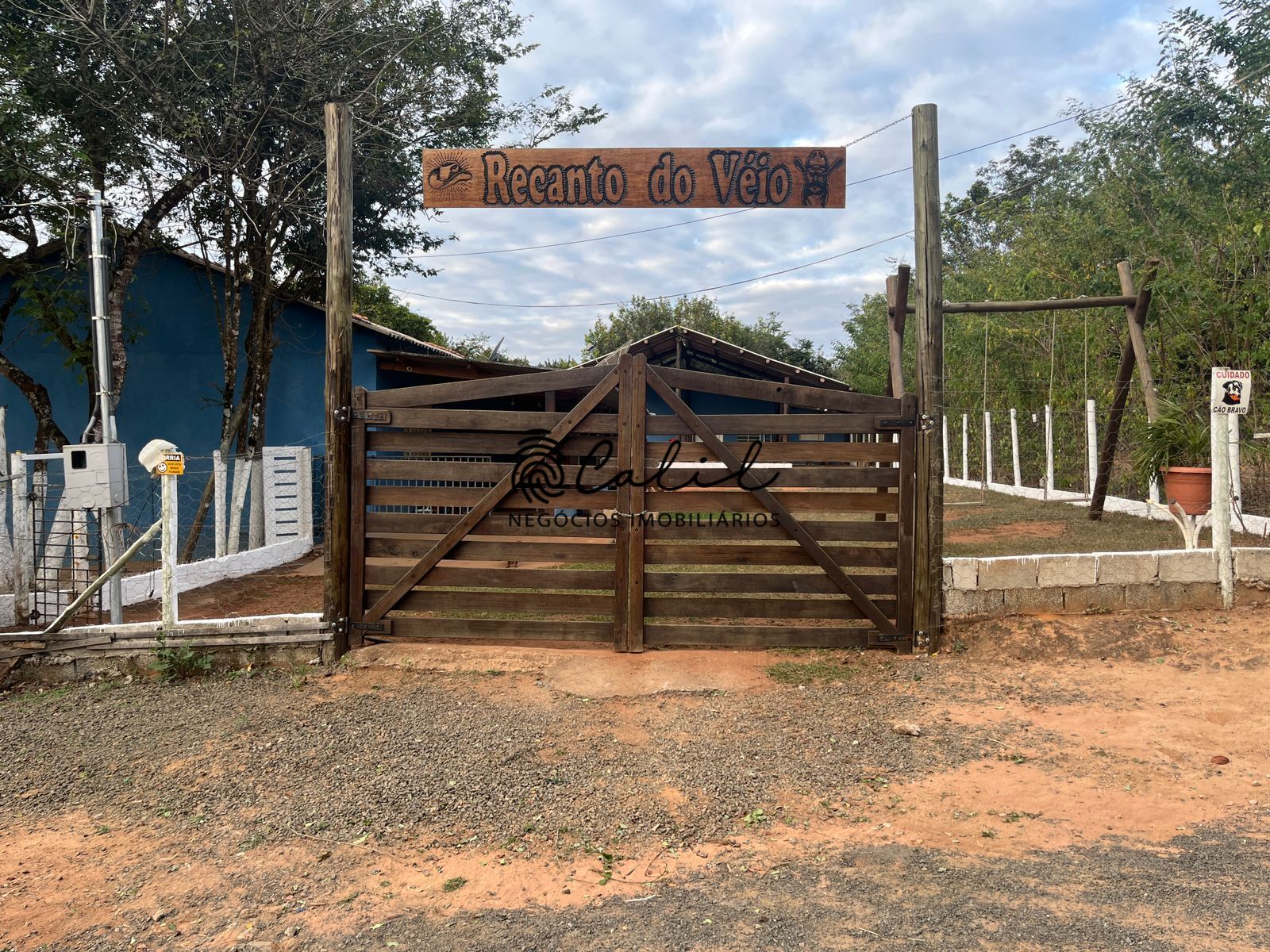 Chácara à venda com 2 quartos, 1000m² - Foto 12