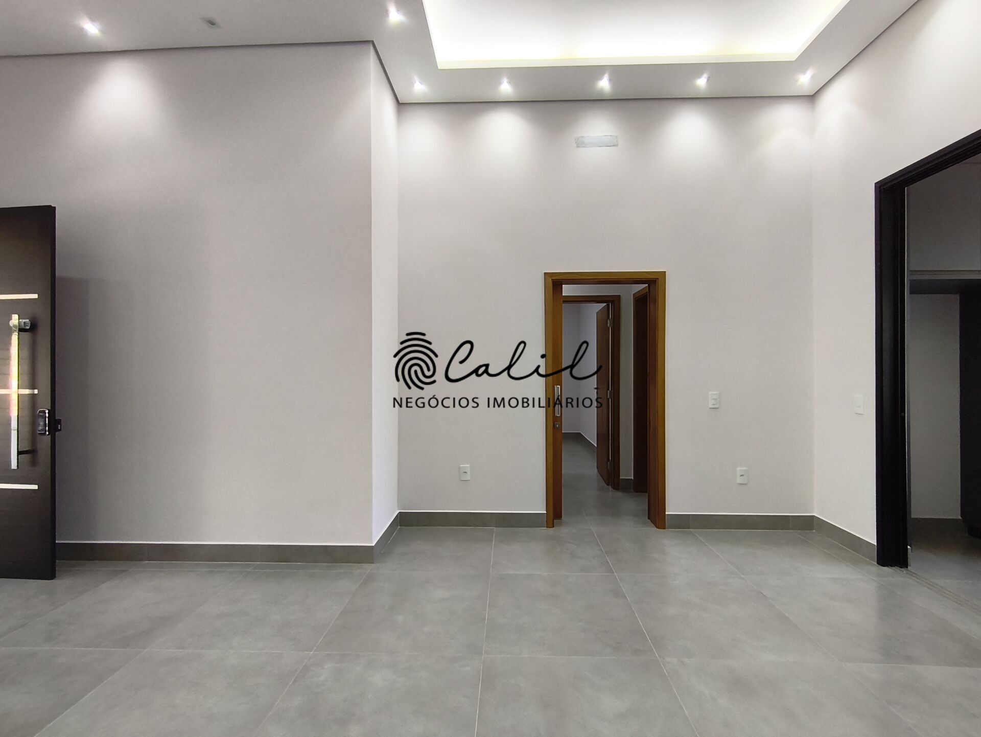 Casa de Condomínio à venda com 3 quartos, 150m² - Foto 2