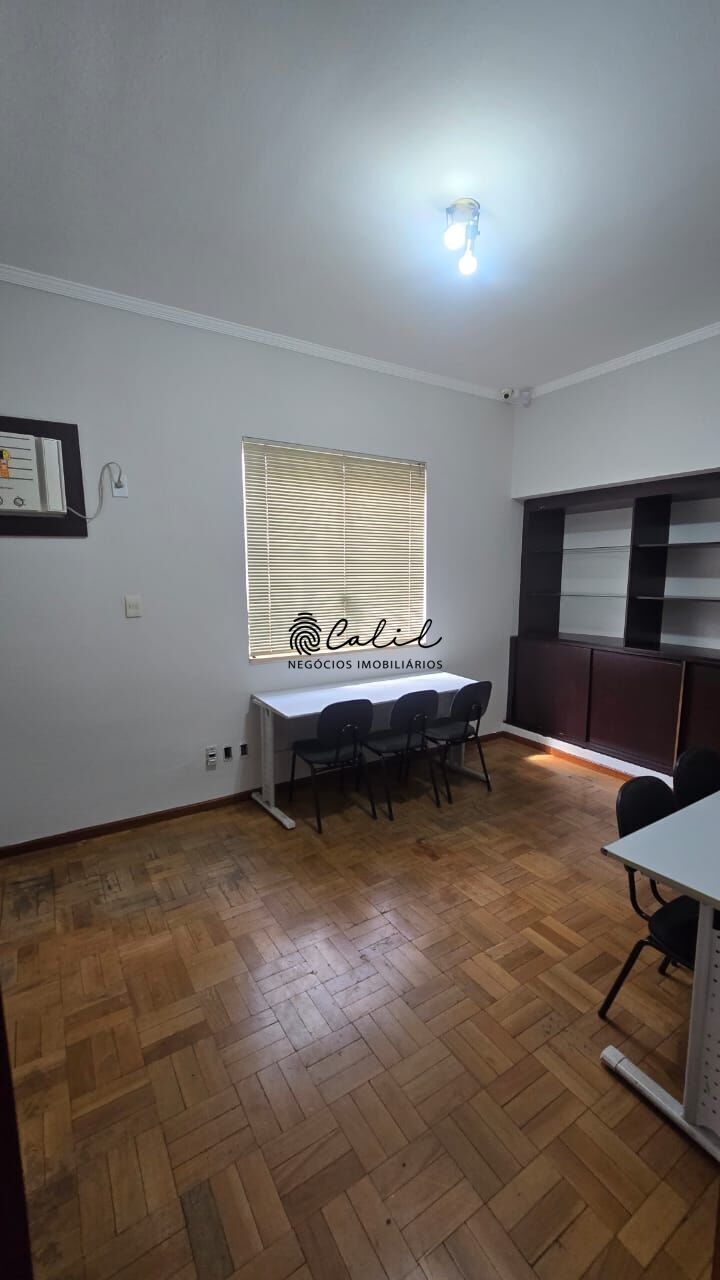 Casa para alugar com 1 quarto, 265m² - Foto 13