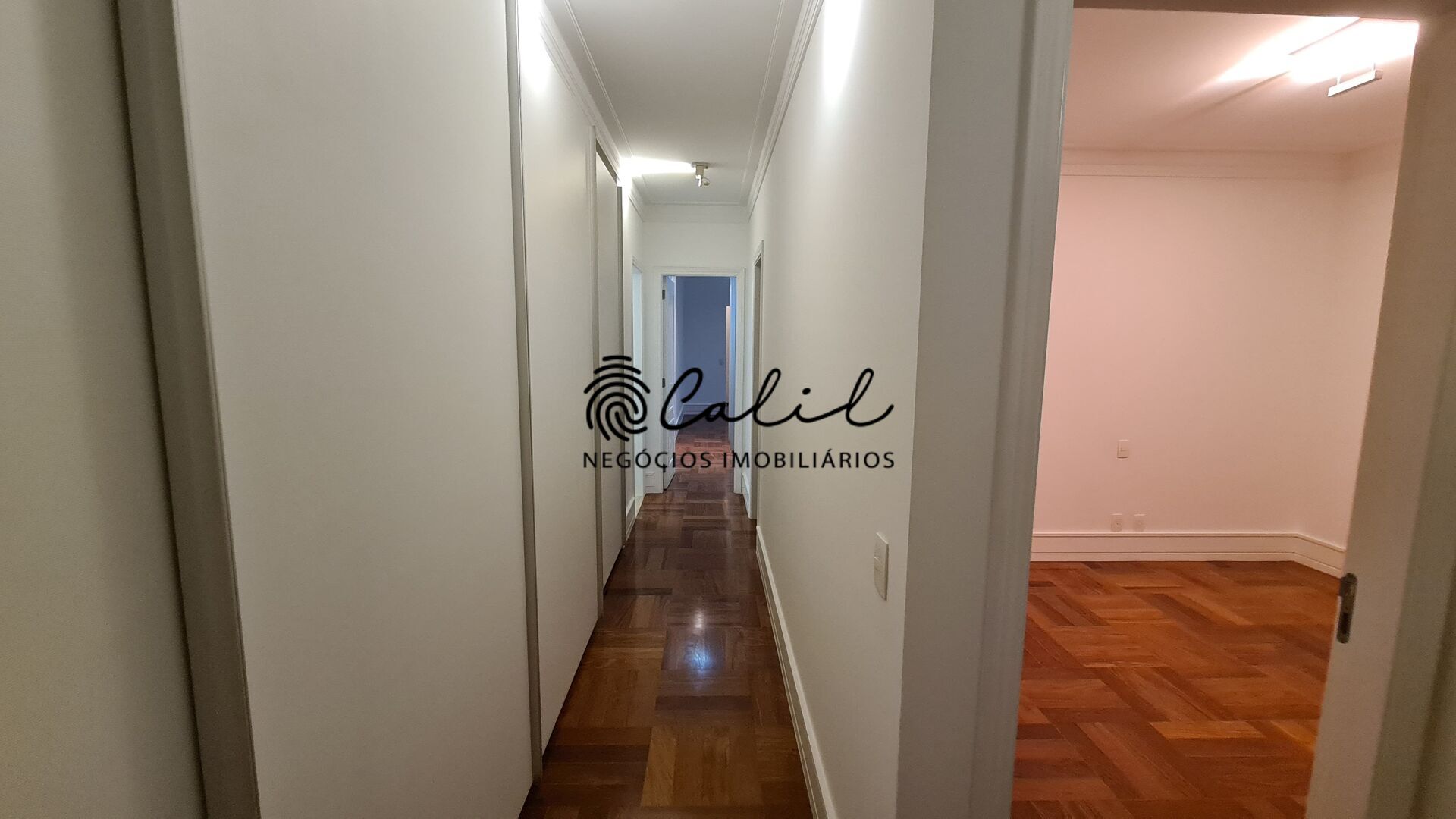 Apartamento à venda com 4 quartos, 229m² - Foto 28