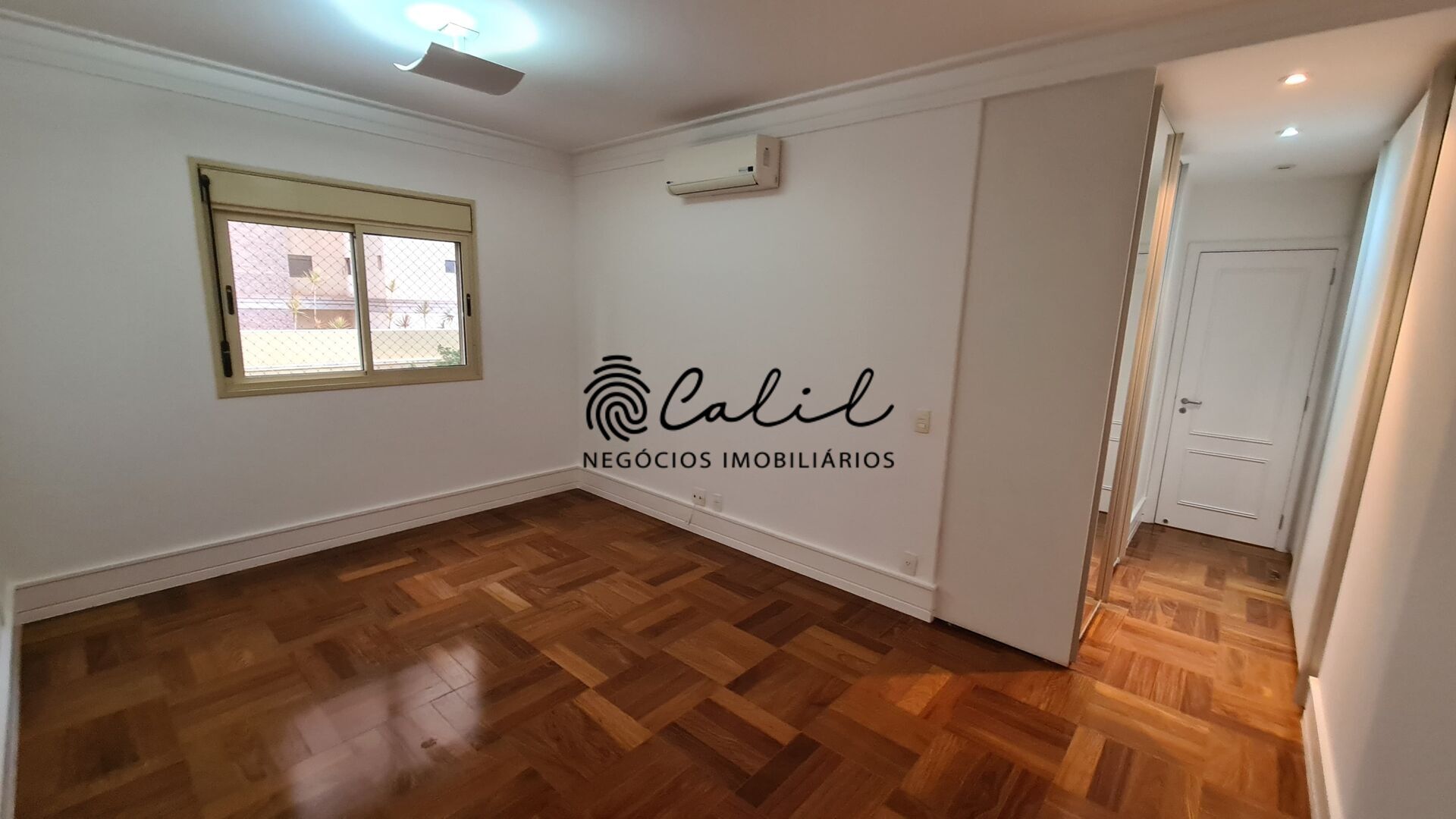 Apartamento à venda com 4 quartos, 229m² - Foto 31