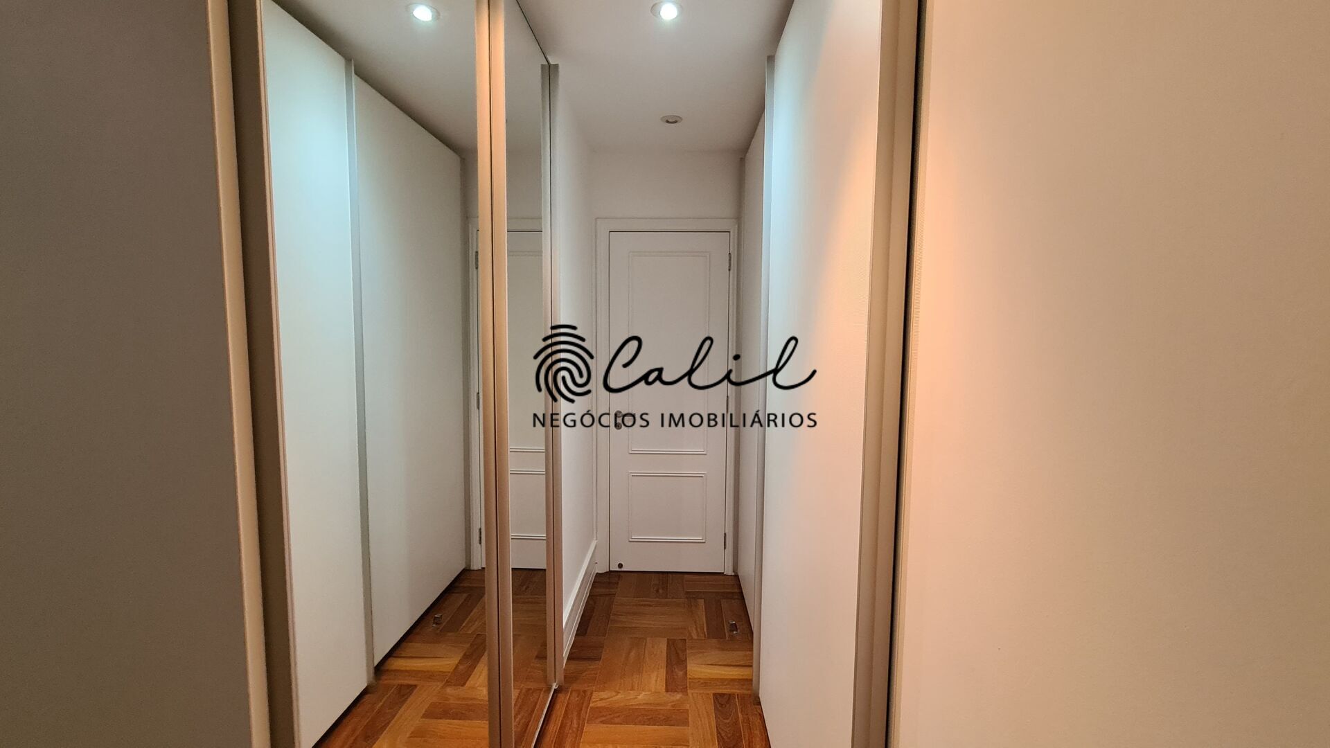 Apartamento à venda com 4 quartos, 229m² - Foto 30