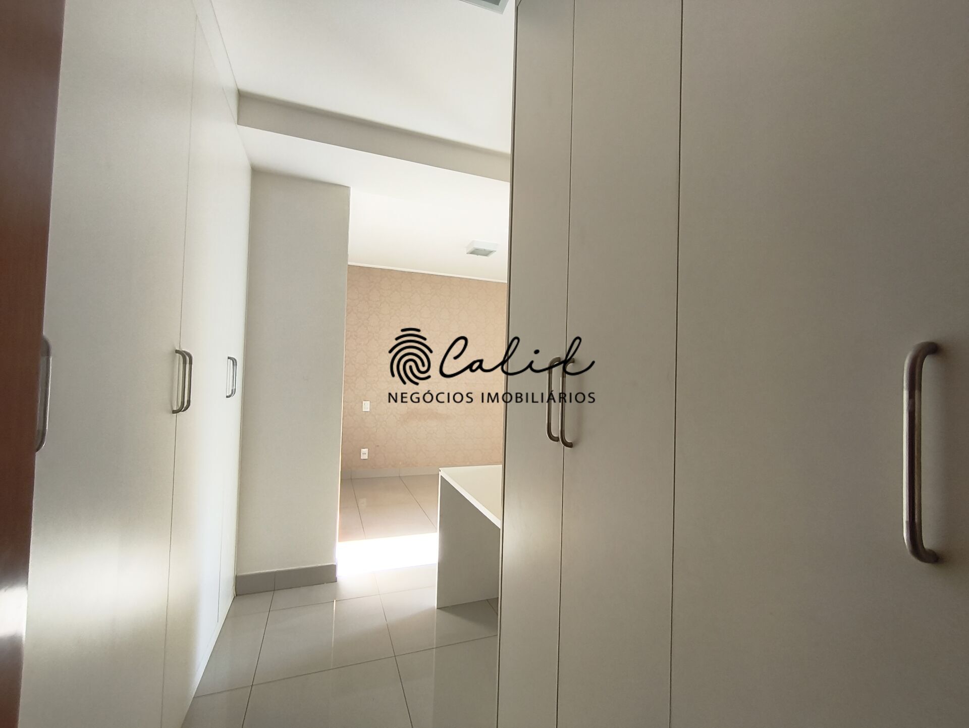 Apartamento para alugar com 3 quartos, 139m² - Foto 12