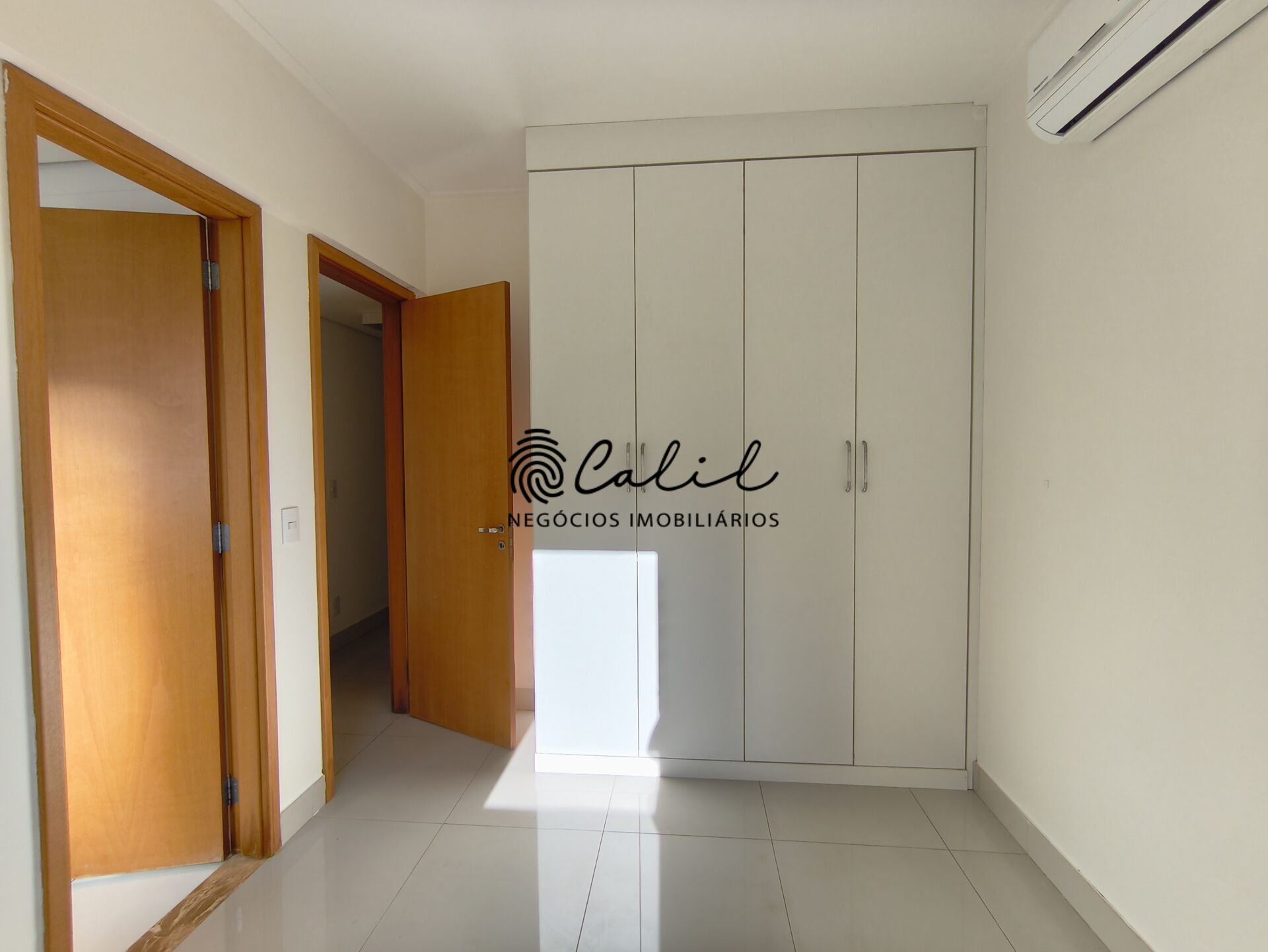 Apartamento para alugar com 3 quartos, 139m² - Foto 17
