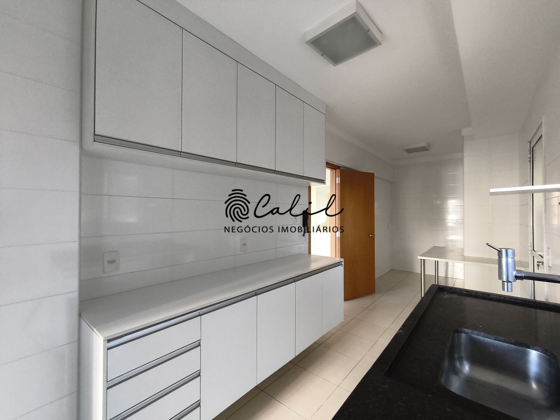 Apartamento para alugar com 3 quartos, 139m² - Foto 7