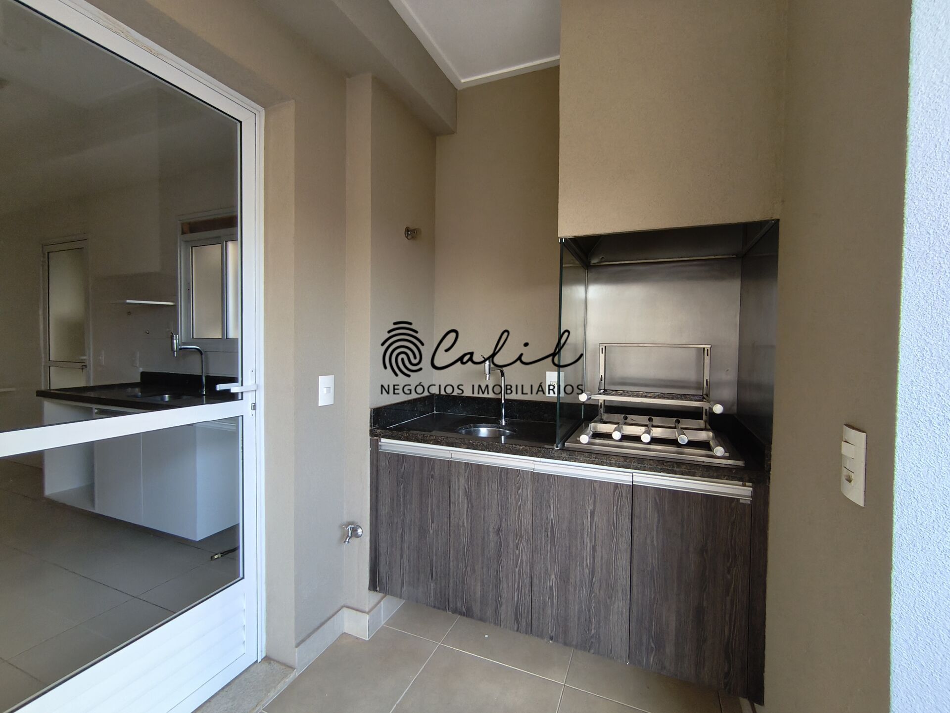 Apartamento para alugar com 3 quartos, 139m² - Foto 3