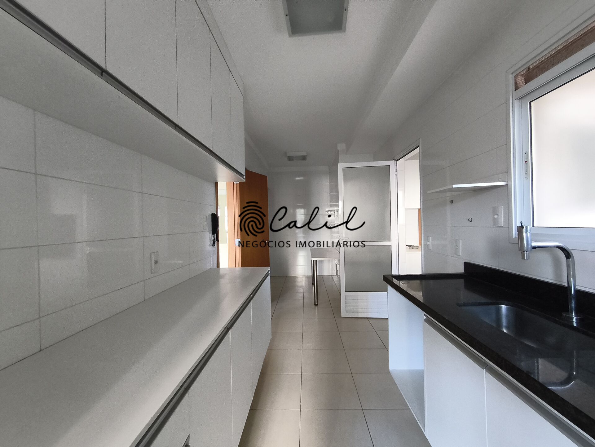 Apartamento para alugar com 3 quartos, 139m² - Foto 23