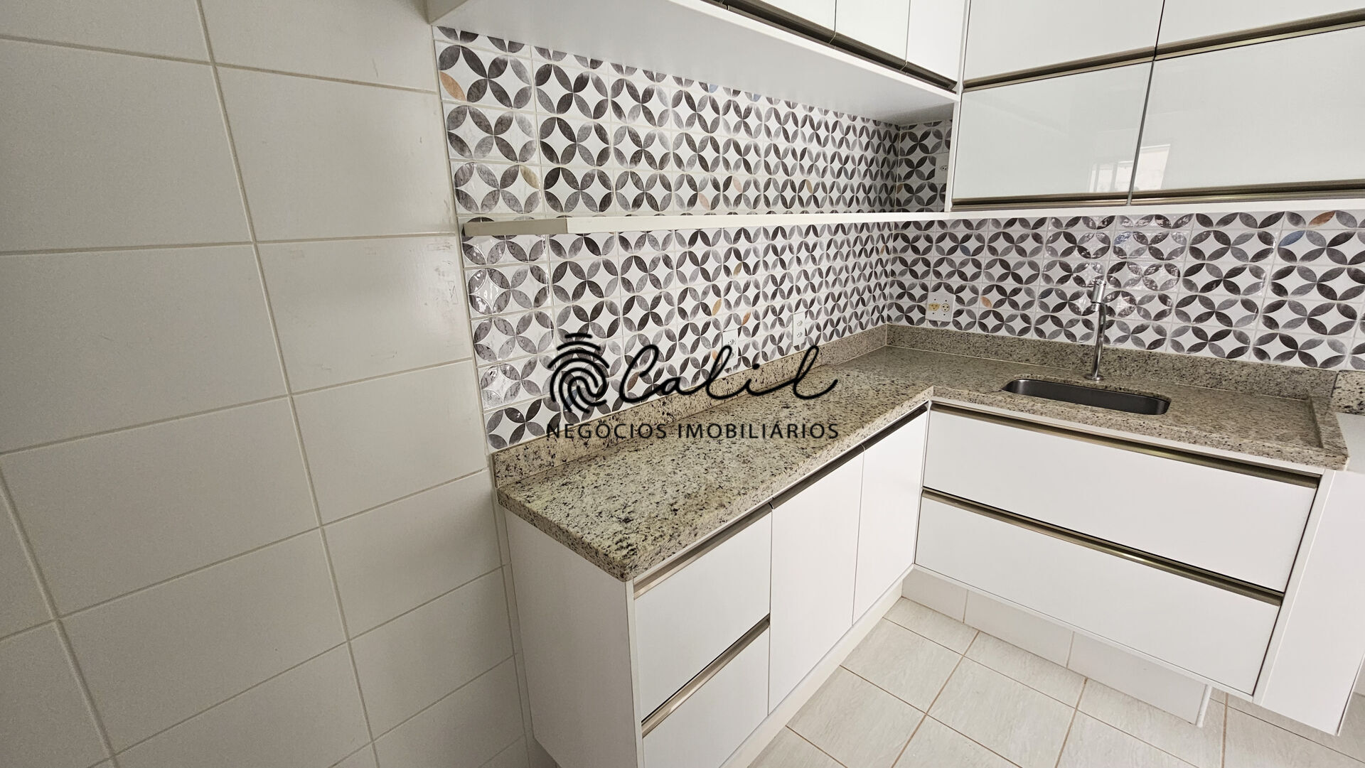Apartamento à venda com 2 quartos, 71m² - Foto 11