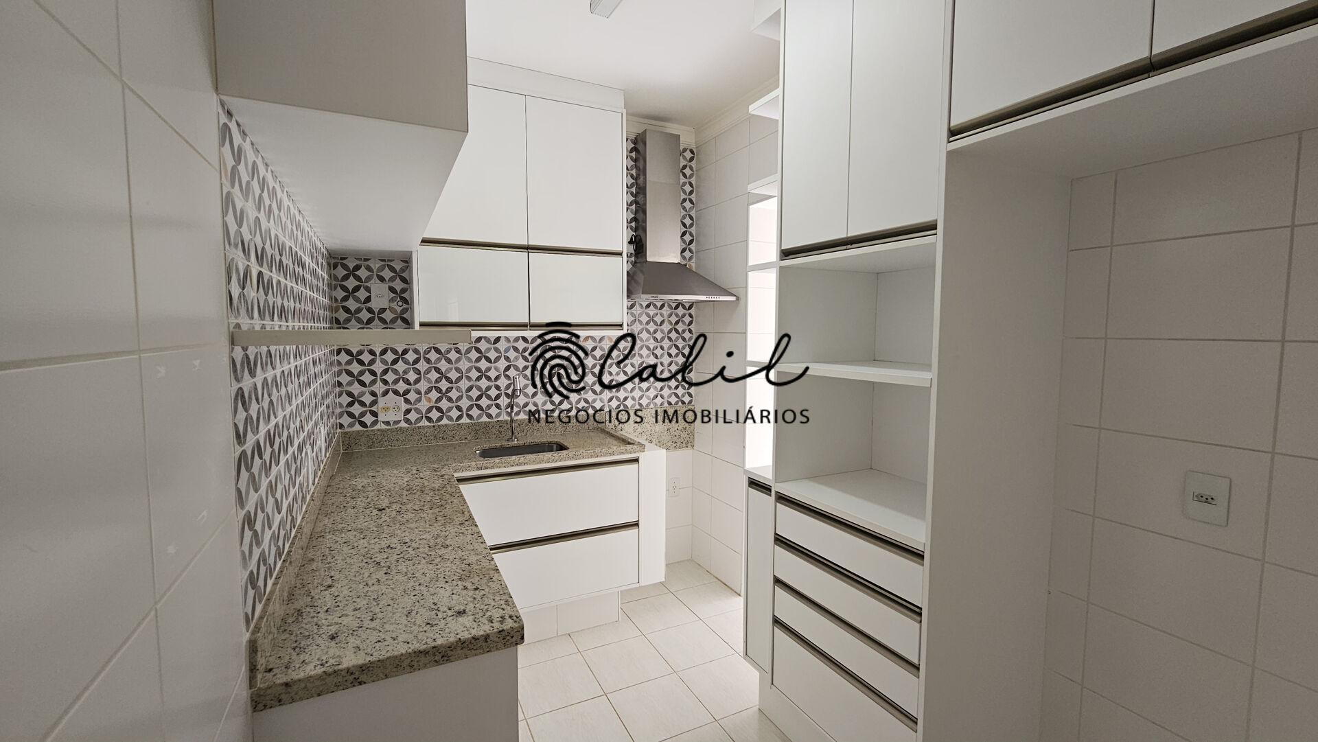 Apartamento à venda com 2 quartos, 71m² - Foto 6