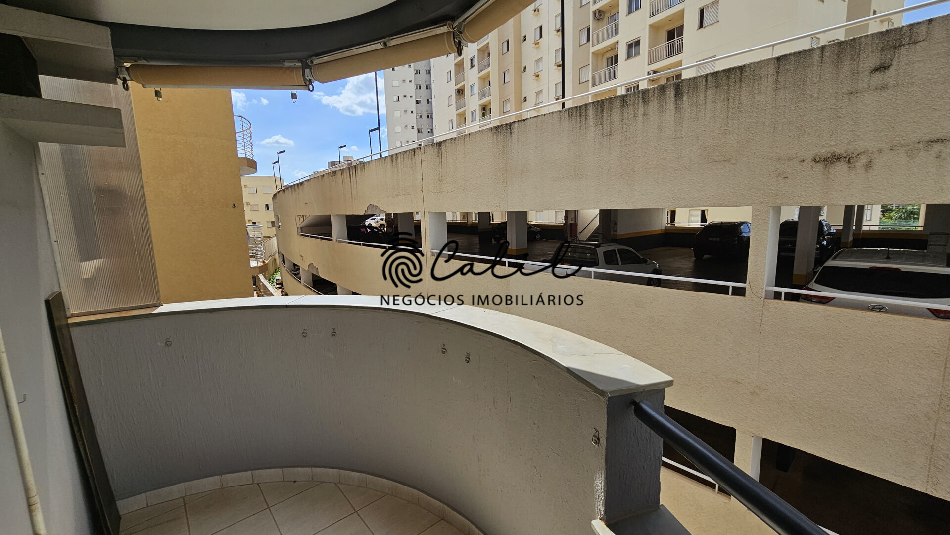 Apartamento à venda com 2 quartos, 71m² - Foto 4