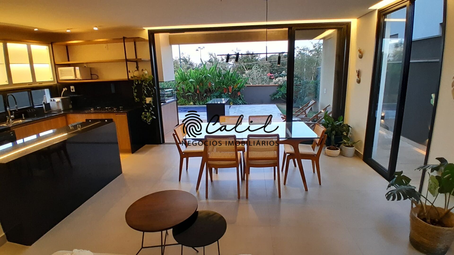 Casa de Condomínio à venda com 3 quartos, 210m² - Foto 7