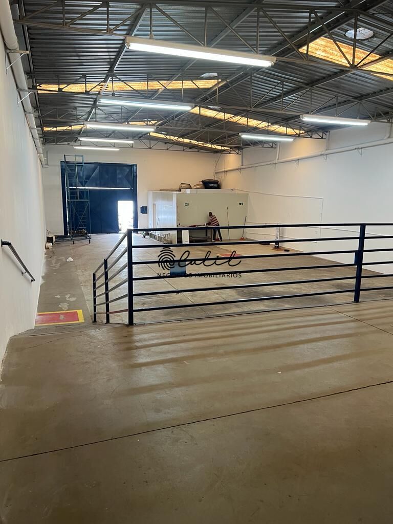 Loja-Salão para alugar com 1 quarto, 348m² - Foto 5