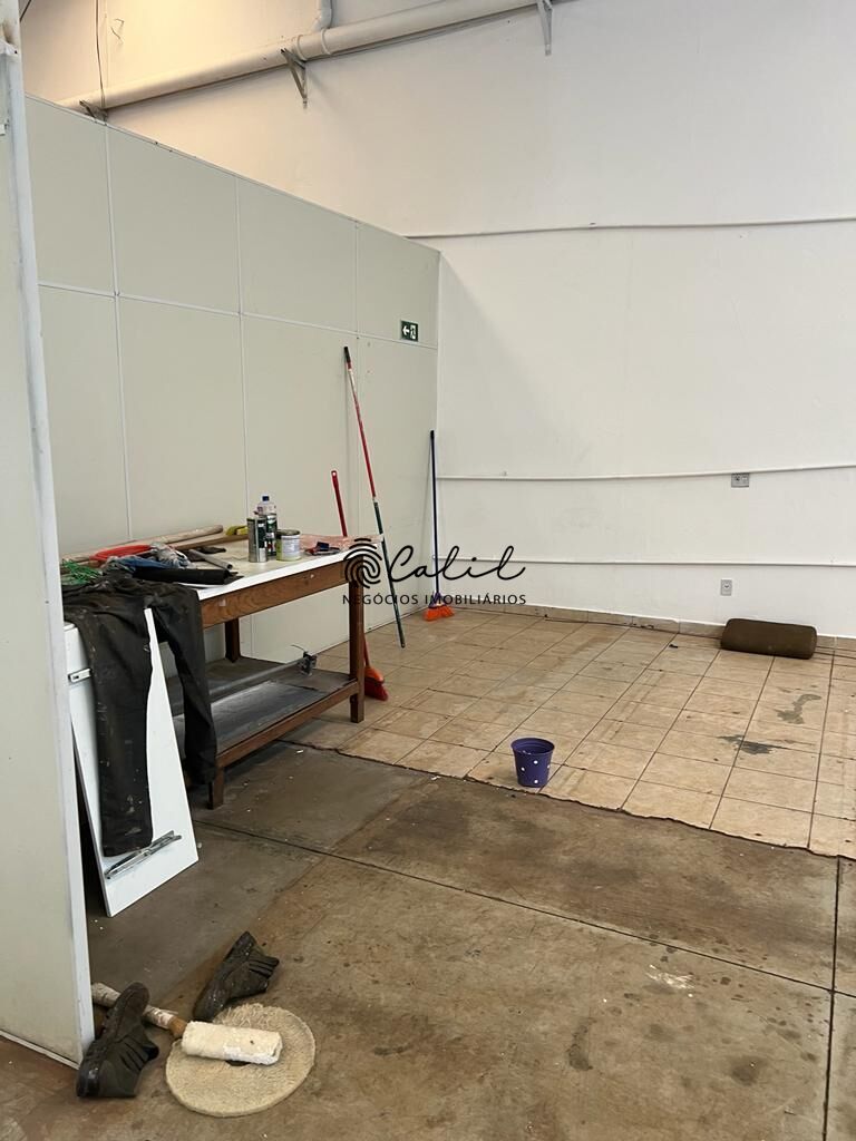 Loja-Salão para alugar com 1 quarto, 348m² - Foto 8