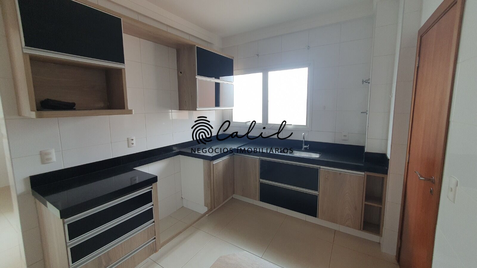 Apartamento à venda com 3 quartos, 144m² - Foto 12