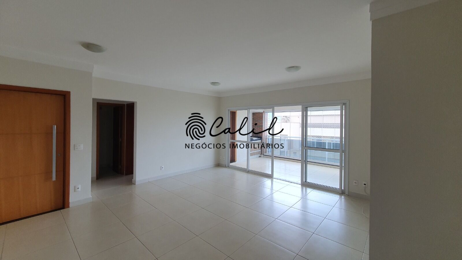 Apartamento à venda com 3 quartos, 144m² - Foto 4