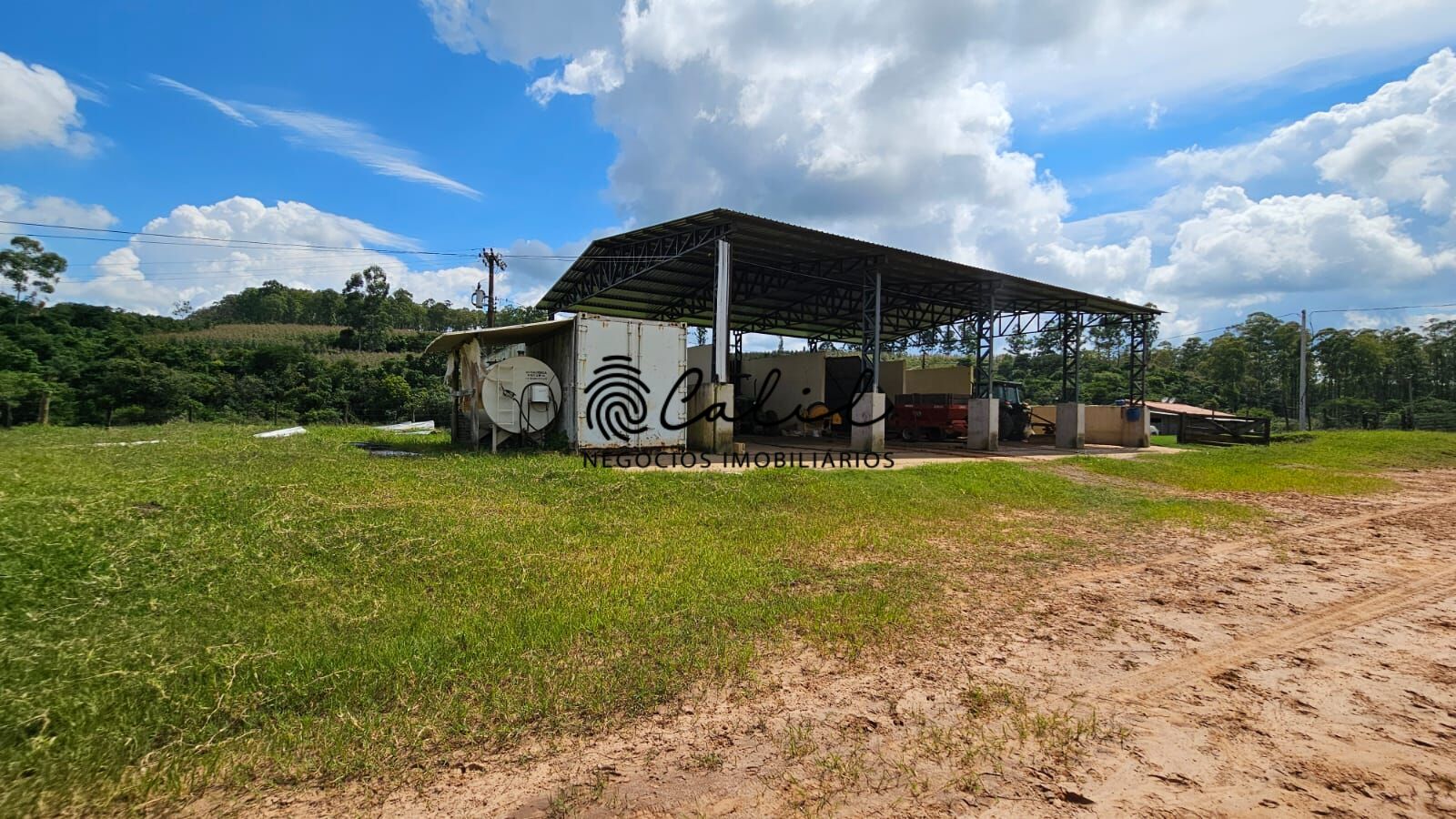 Fazenda à venda com 2 quartos, 1831500m² - Foto 9