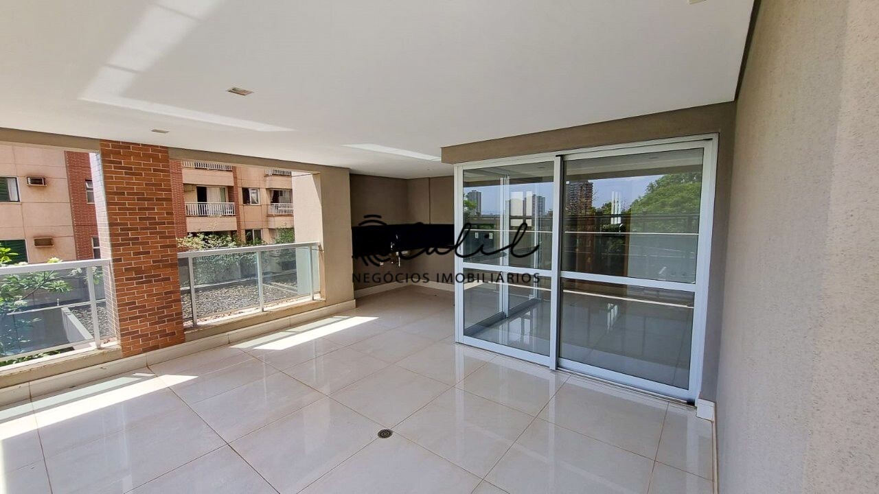 Apartamento à venda com 4 quartos, 246m² - Foto 2