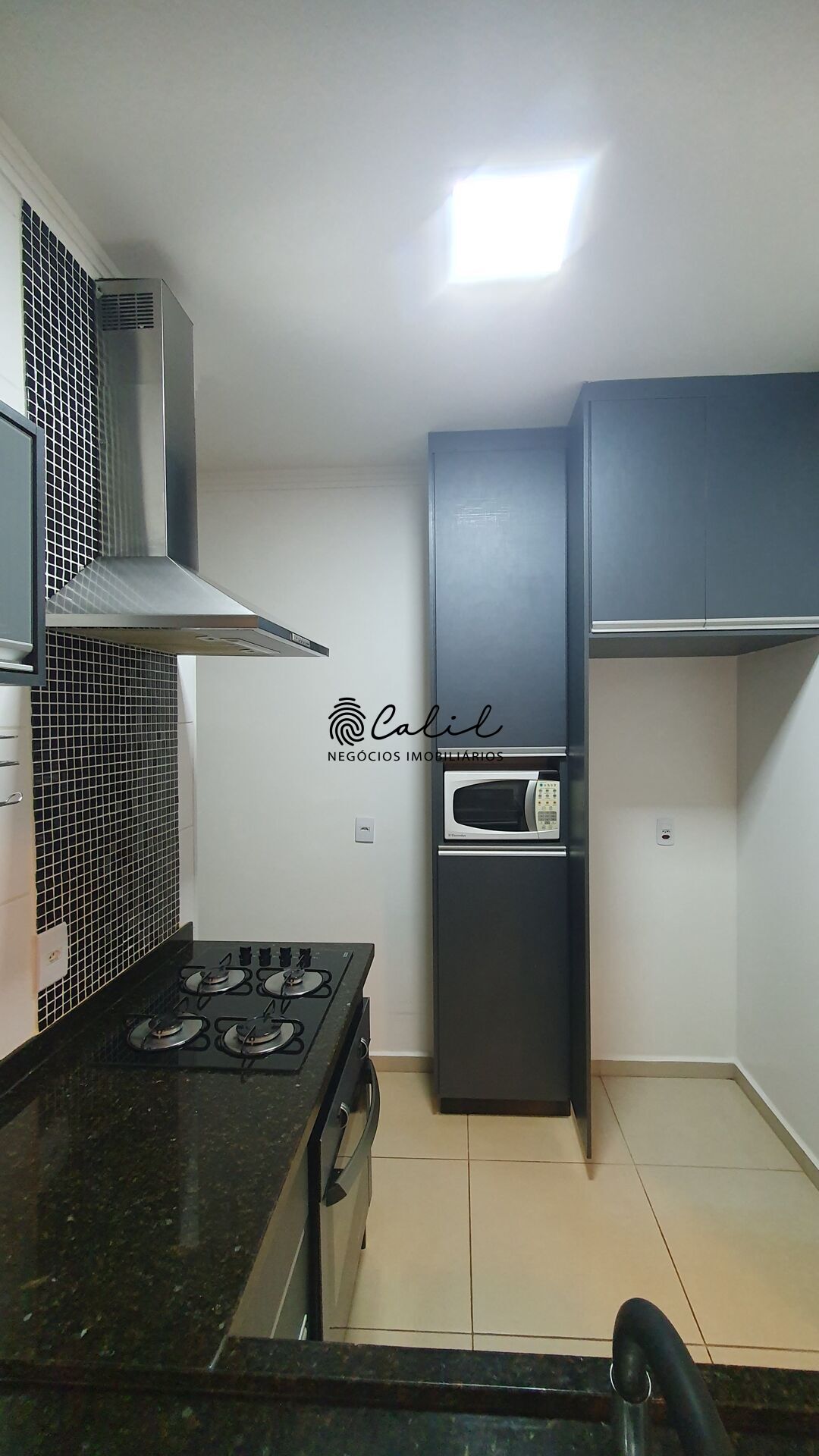 Apartamento à venda com 2 quartos, 64m² - Foto 4