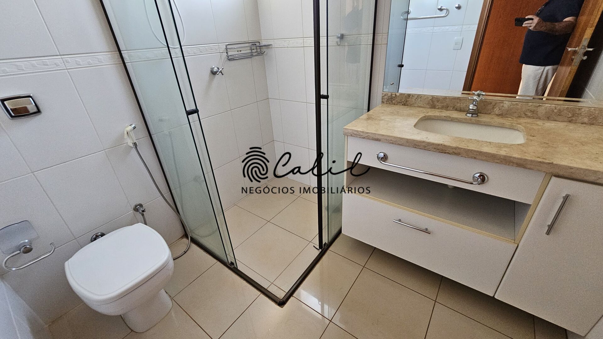 Apartamento para alugar com 3 quartos, 142m² - Foto 17