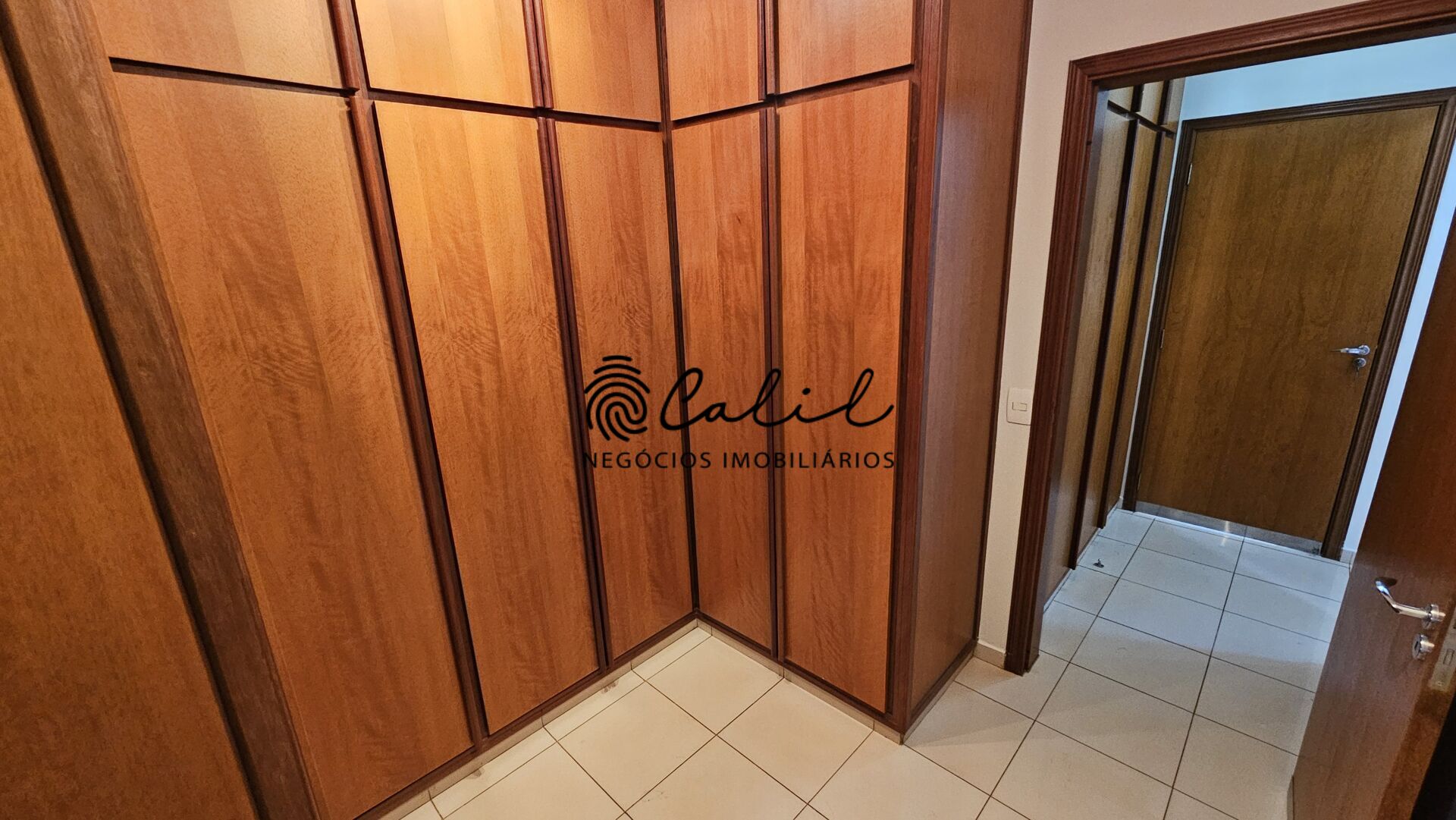 Apartamento para alugar com 3 quartos, 142m² - Foto 27