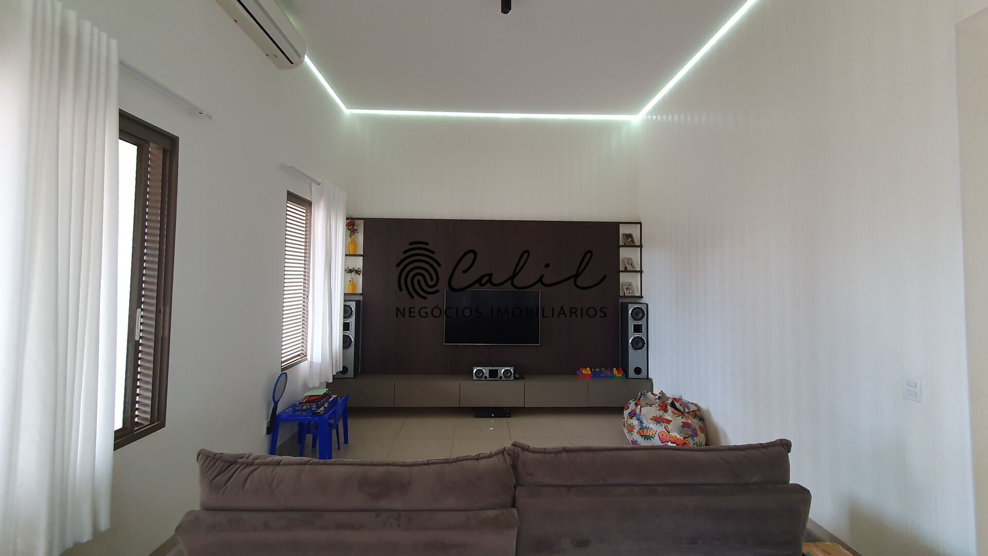 Casa, 3 quartos, 275 m² - Foto 4