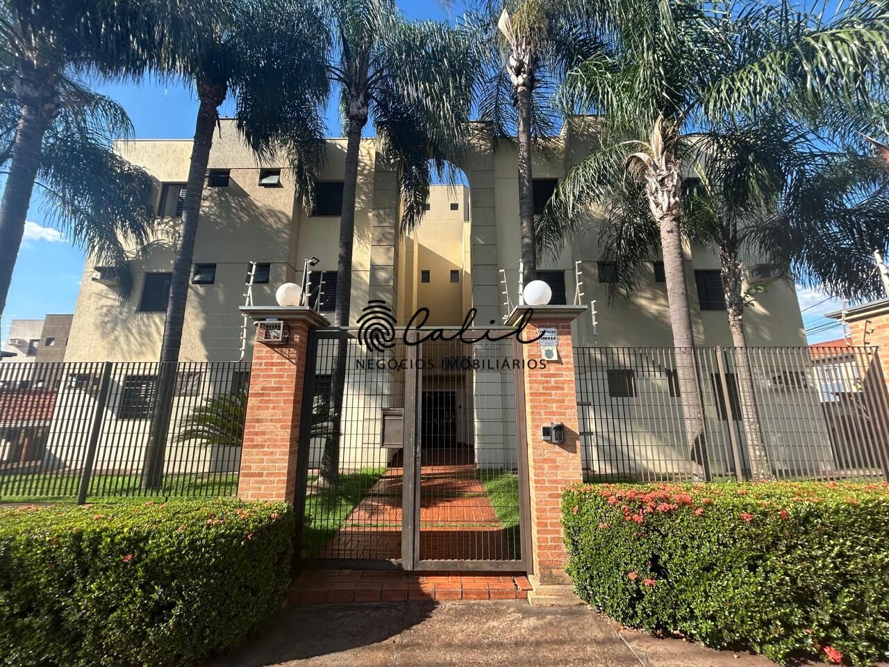 Apartamento à venda com 3 quartos, 85m² - Foto 1