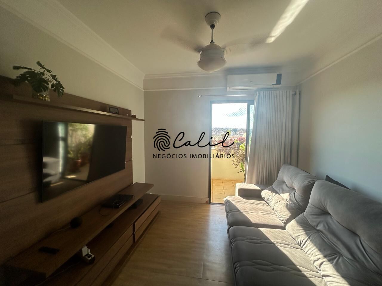 Apartamento à venda com 3 quartos, 85m² - Foto 2