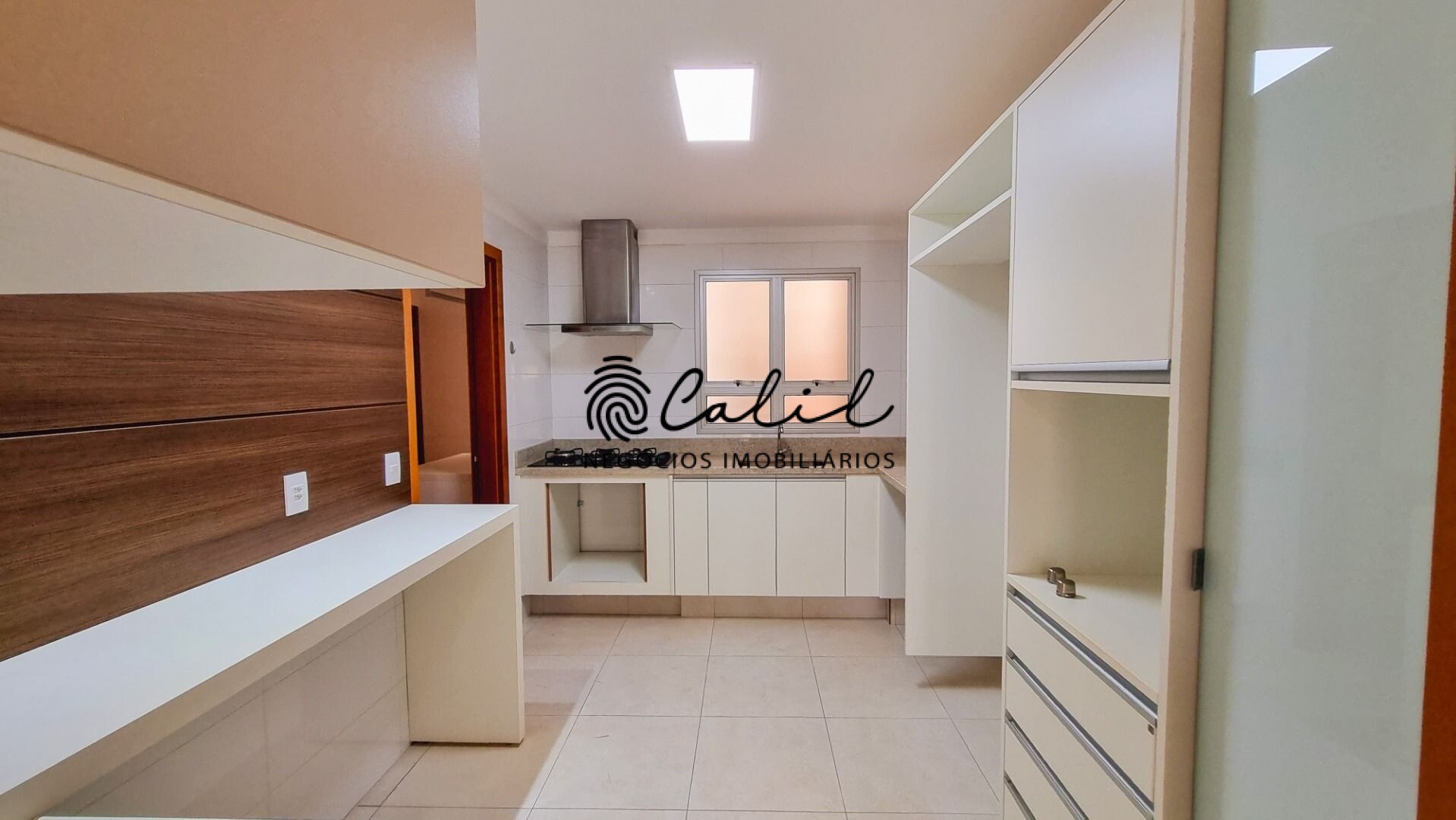 Apartamento à venda com 3 quartos, 140m² - Foto 7