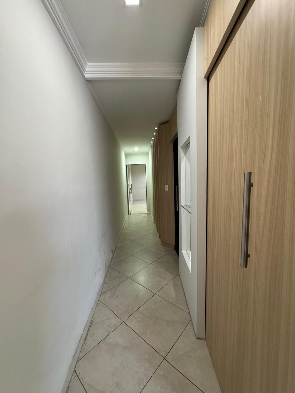 Prédio Inteiro - Foto 1